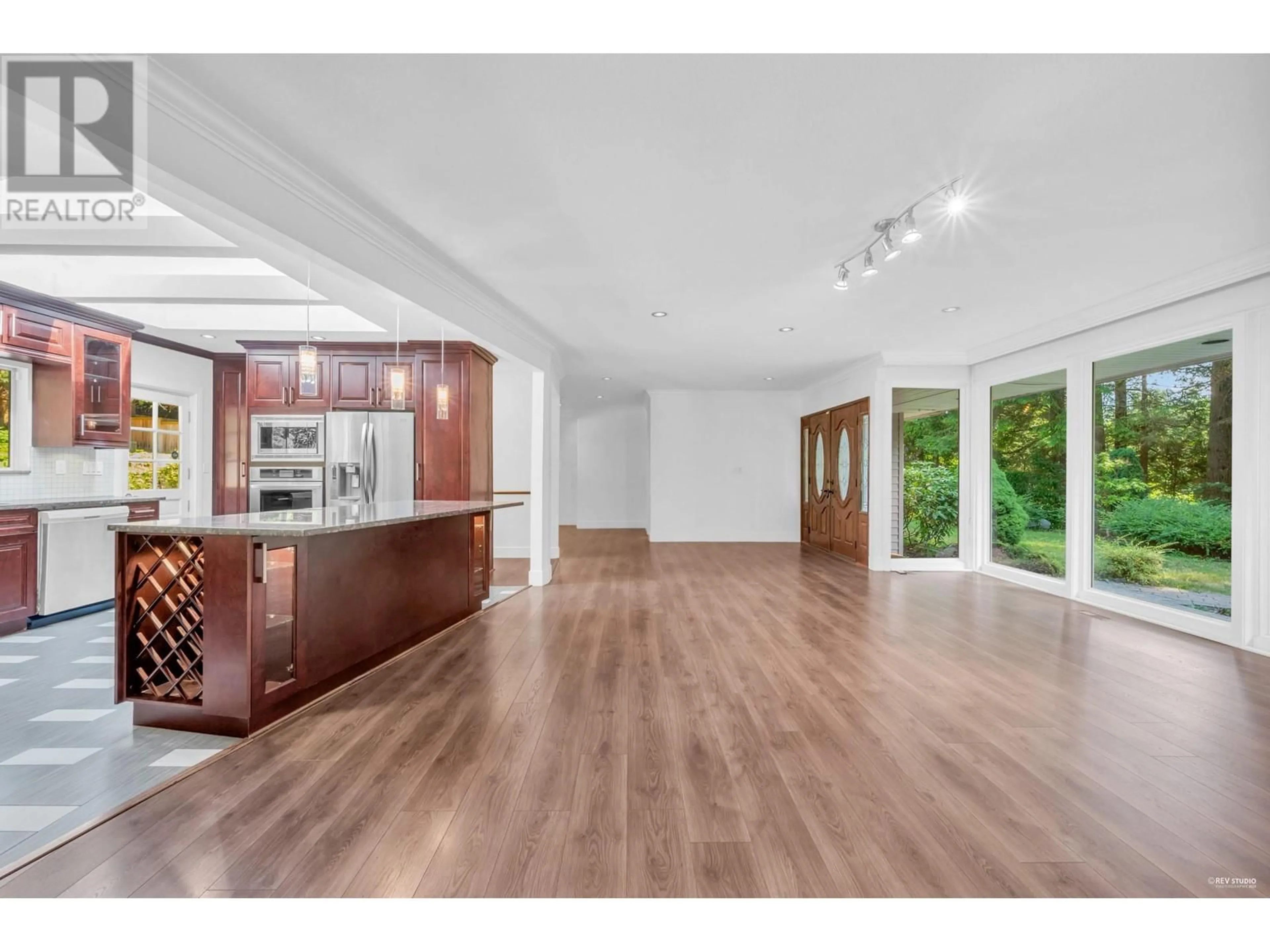 Unknown for 341 RABBIT LANE, West Vancouver British Columbia V7S1J1