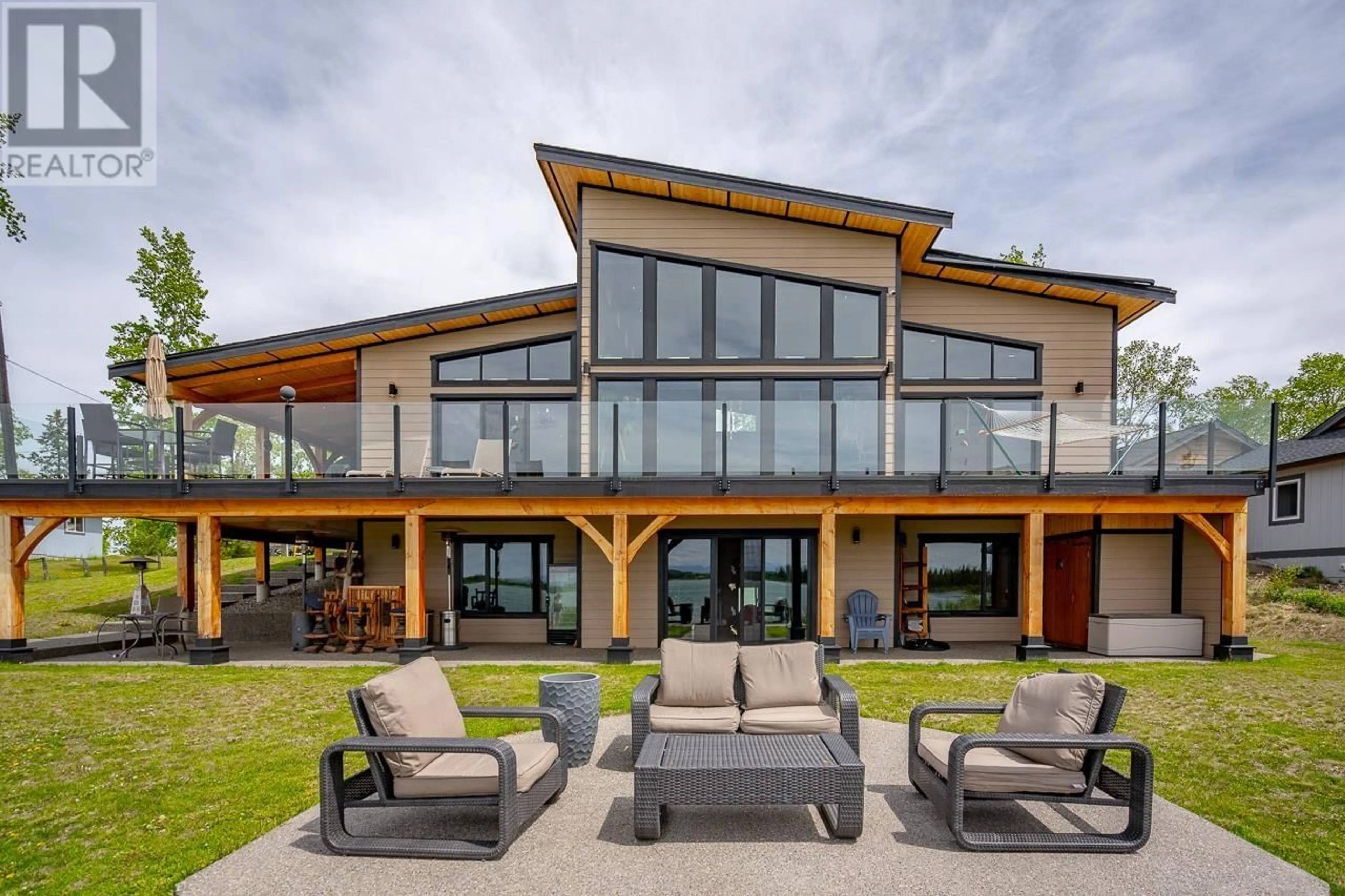 Patio, water/lake/river/ocean view for 21 POINT ROAD, Green Lake British Columbia V0K2K2
