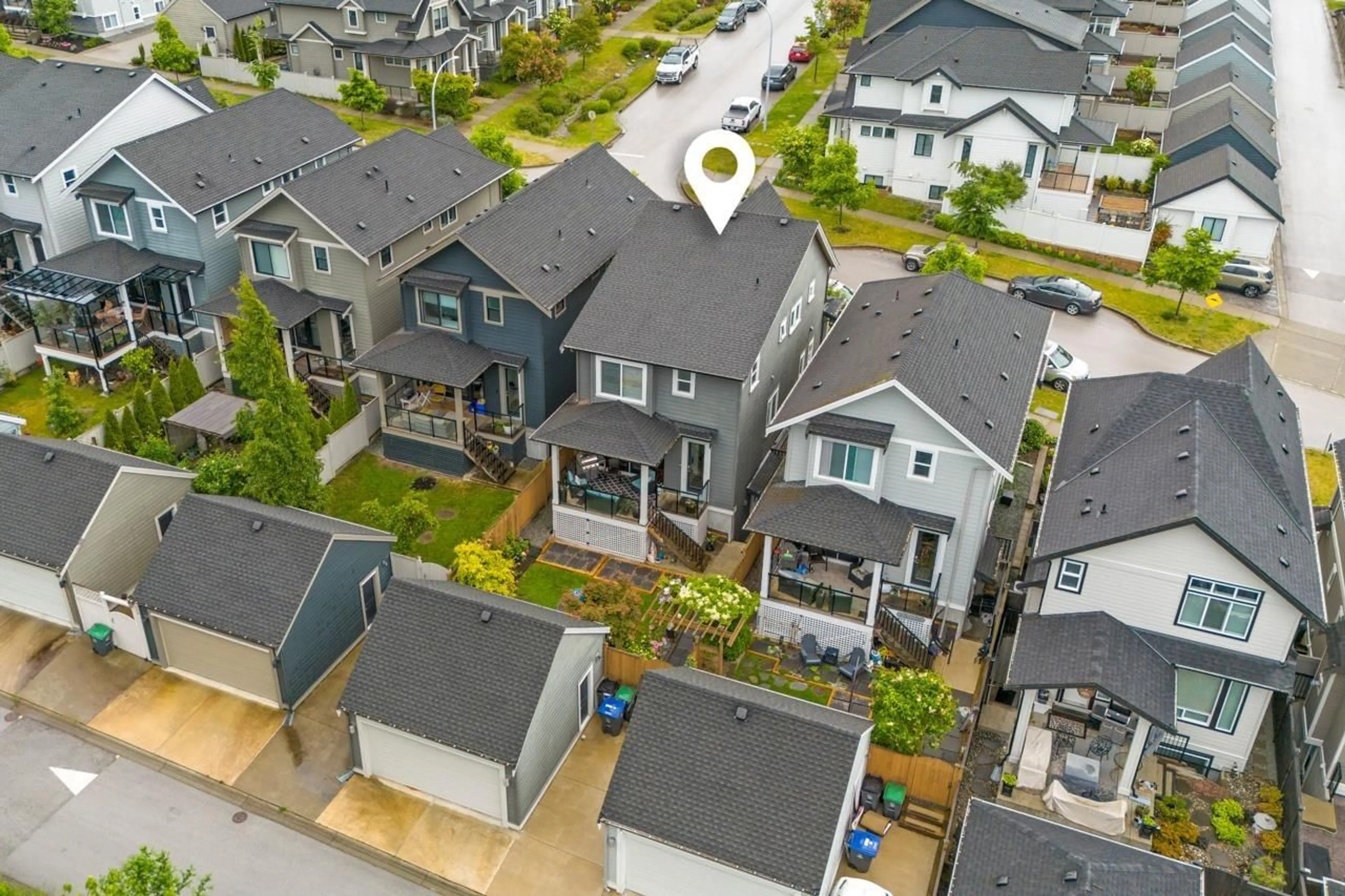A pic from outside/outdoor area/front of a property/back of a property/a pic from drone, street for 2131 164A, Surrey British Columbia V3Z0V5