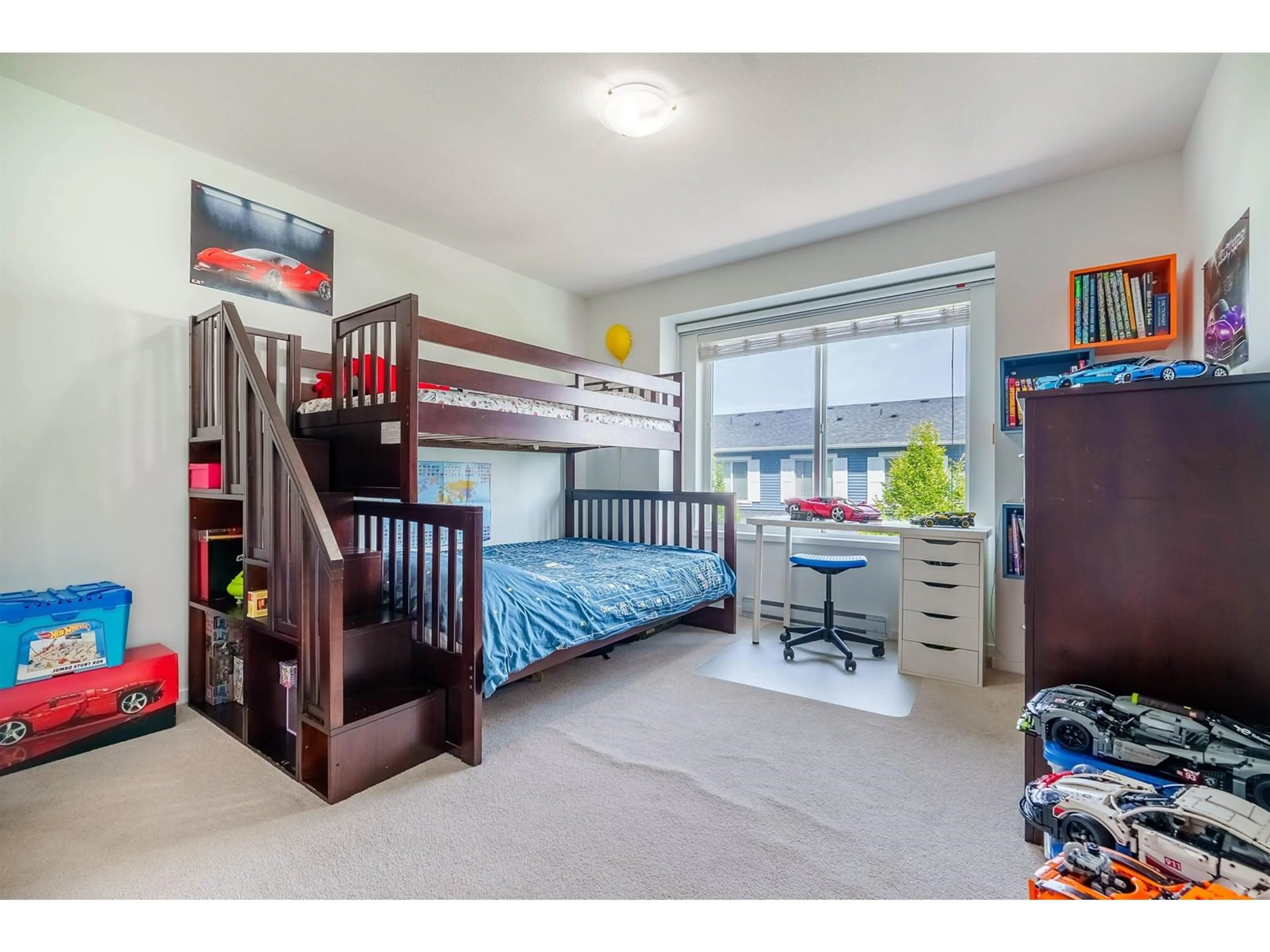 Bedroom with bed, unknown for 30 - 15268 28, Surrey British Columbia V4P0E8