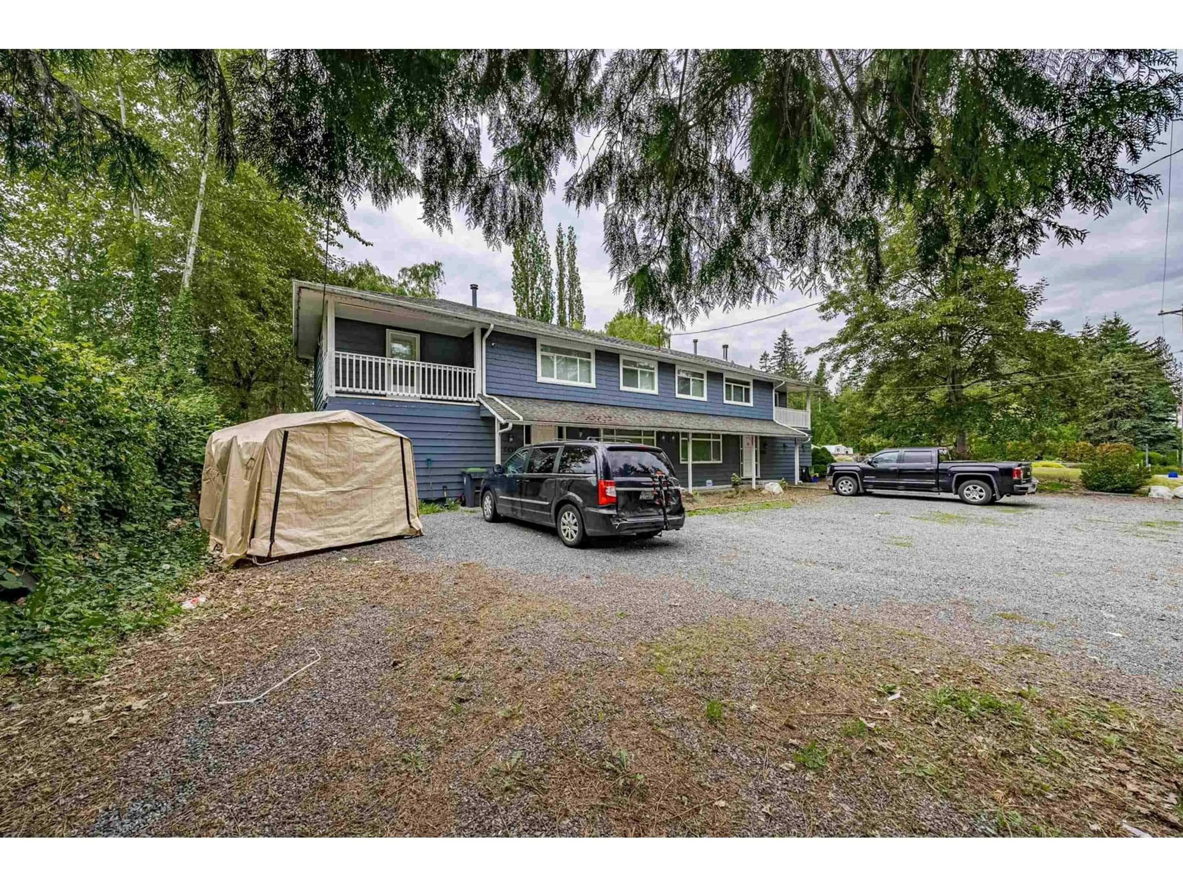 A pic from outside/outdoor area/front of a property/back of a property/a pic from drone, street for 5831 216, Langley British Columbia V2Y2N5
