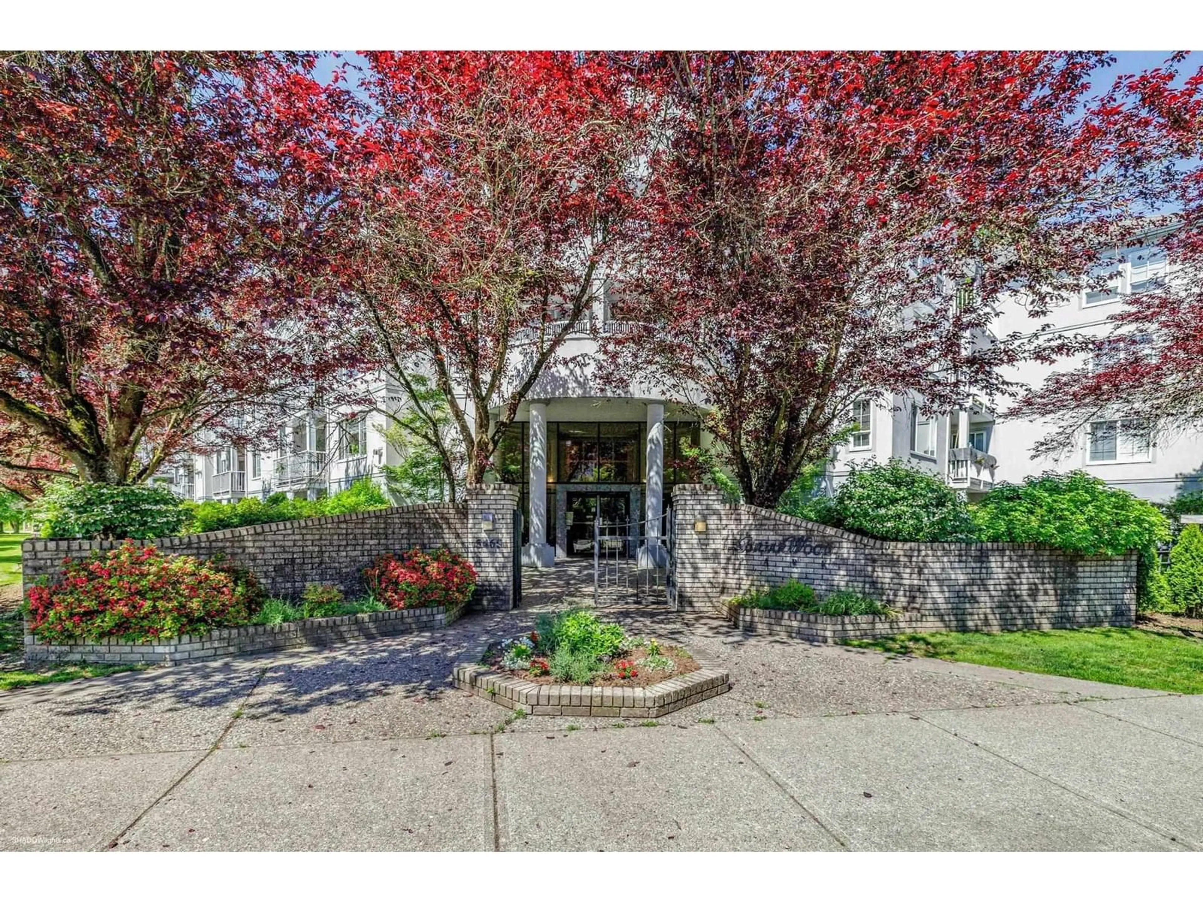 Indoor foyer for 404 - 5465 201, Langley British Columbia V3A1P8
