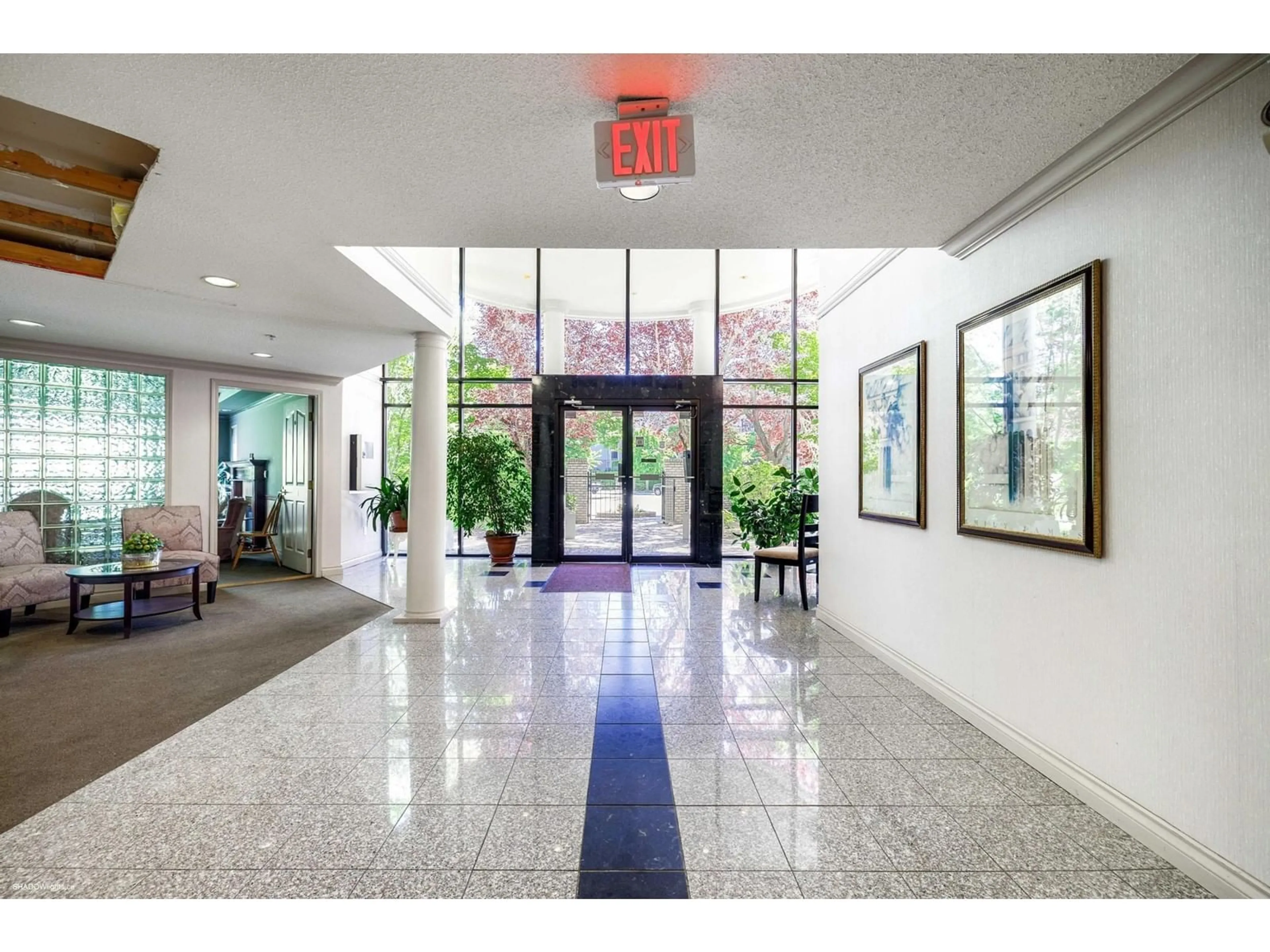 Indoor foyer for 404 - 5465 201, Langley British Columbia V3A1P8