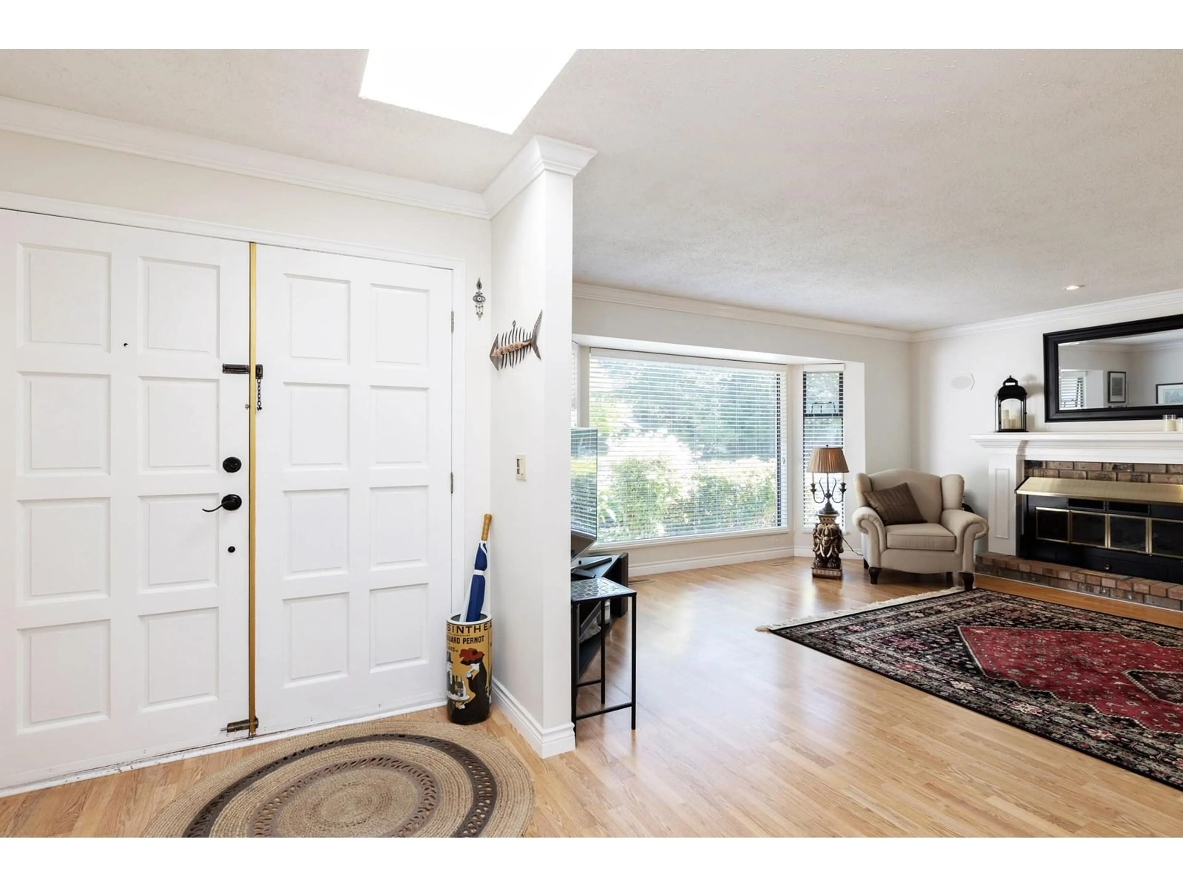 Indoor entryway for 1947 144, Surrey British Columbia V4A7M6