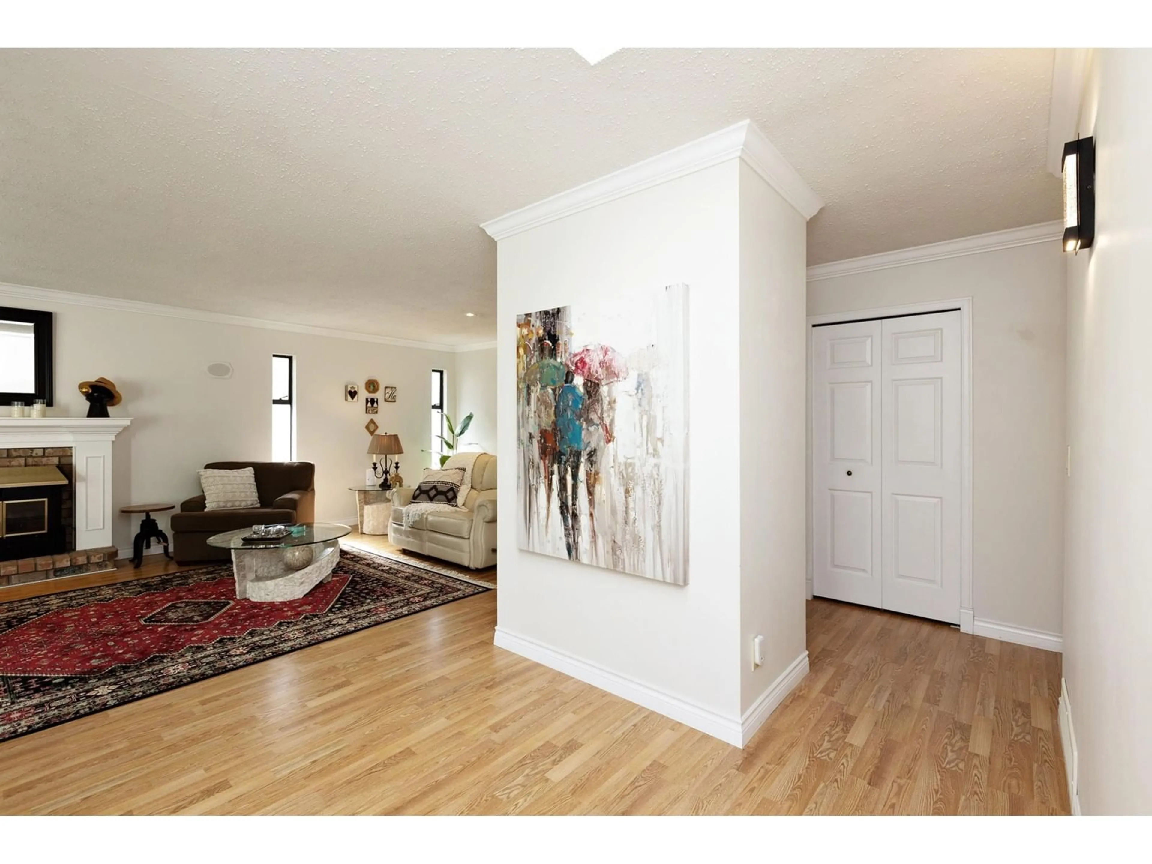 Indoor entryway for 1947 144, Surrey British Columbia V4A7M6