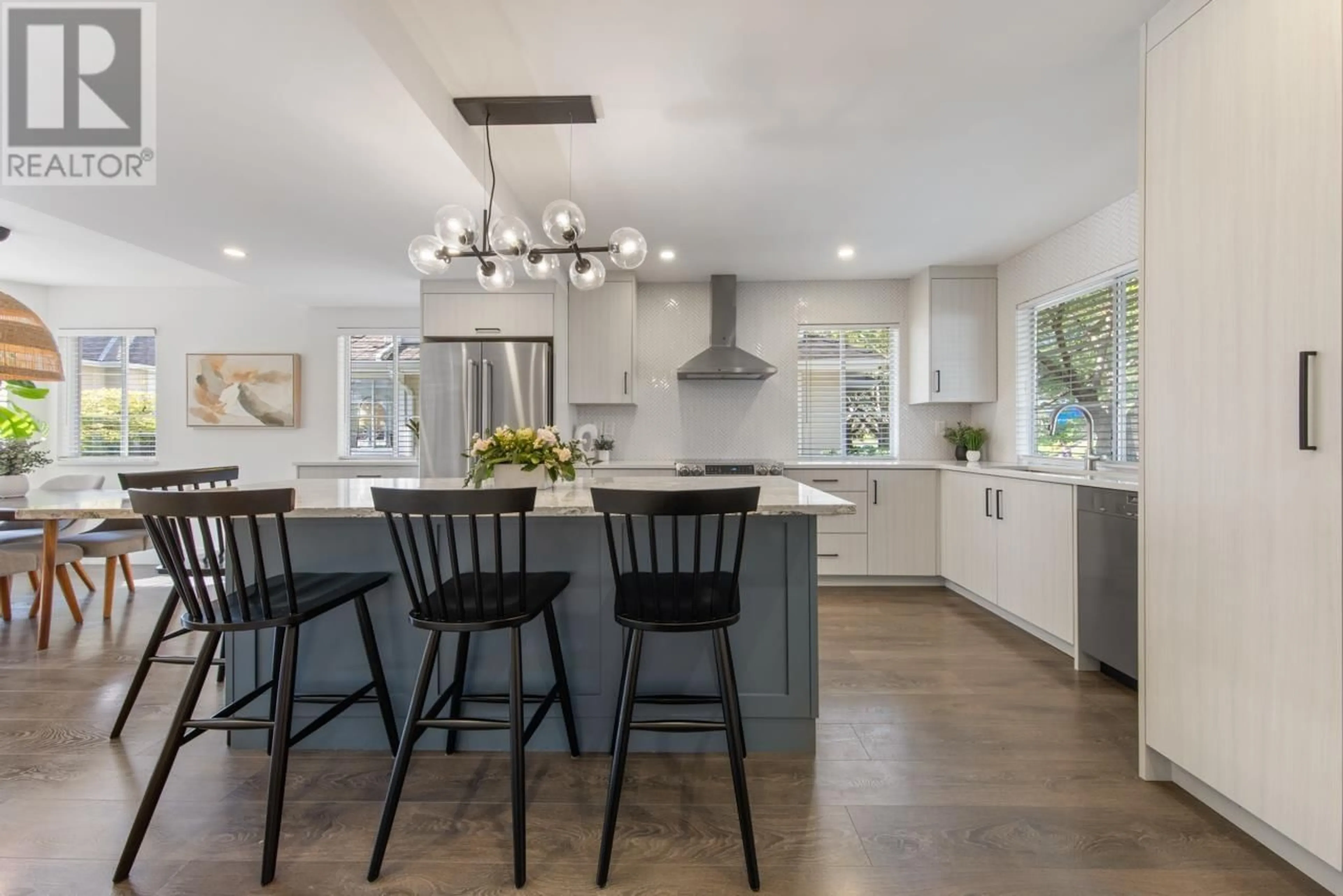 Open concept kitchen, unknown for 5 - 249 4TH STREET, North Vancouver British Columbia V7L1J1