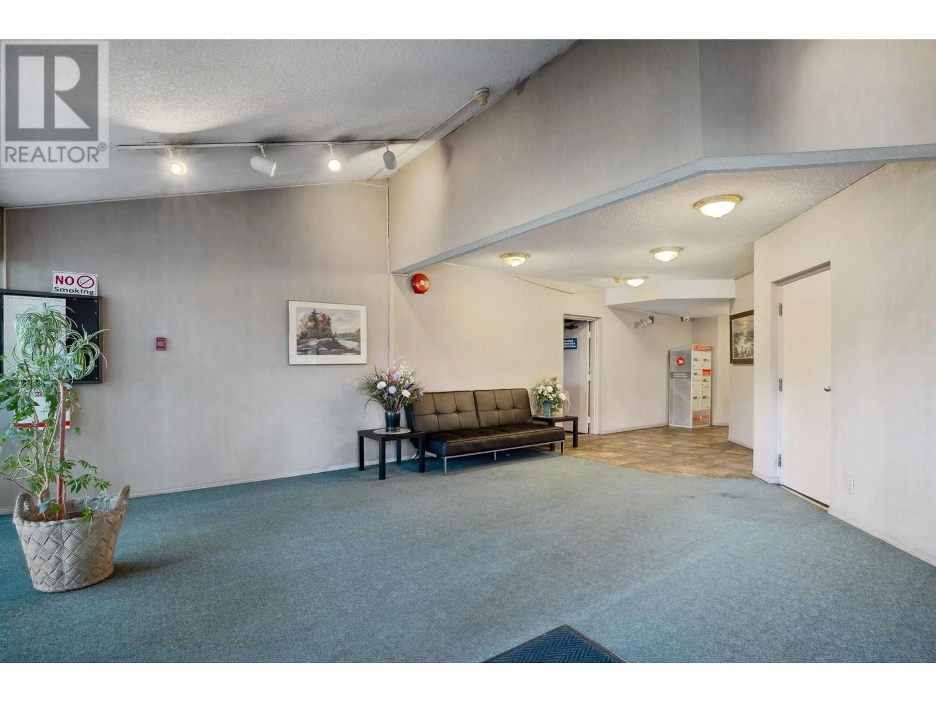 Indoor foyer for 314 - 8540 CITATION DRIVE, Richmond British Columbia V6Y3A3