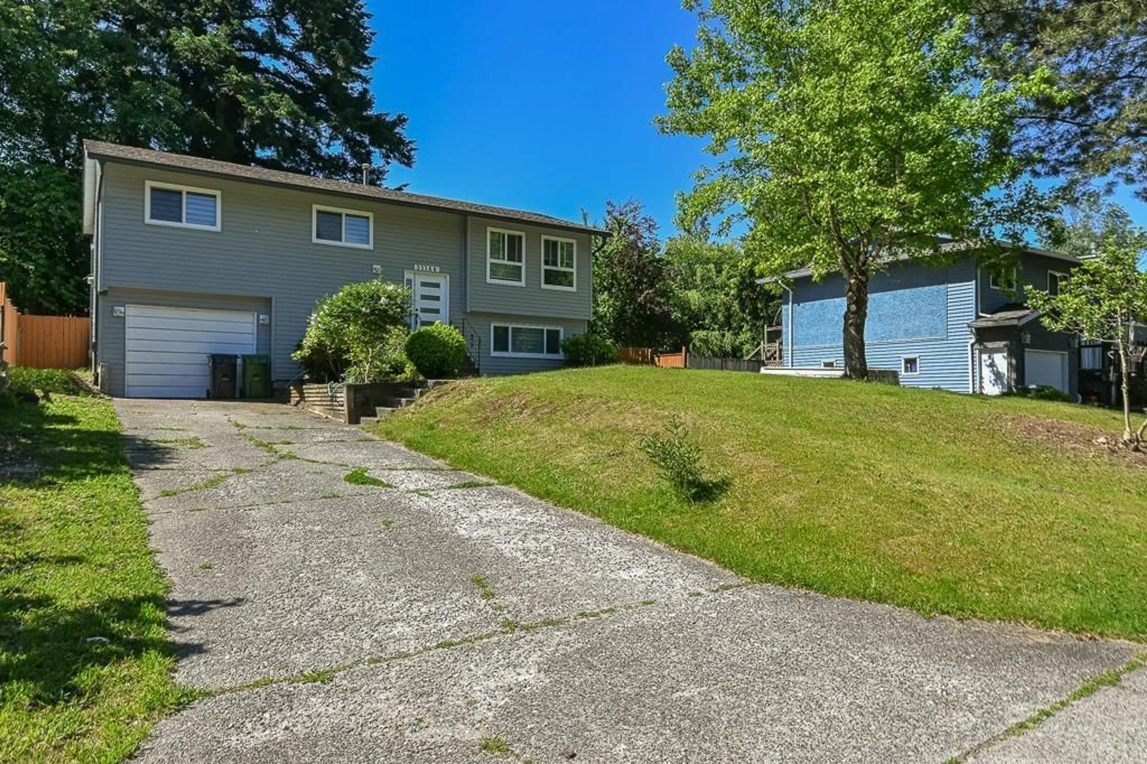 A pic from outside/outdoor area/front of a property/back of a property/a pic from drone, water/lake/river/ocean view for 35144 MORGAN, Abbotsford British Columbia V2S5T7