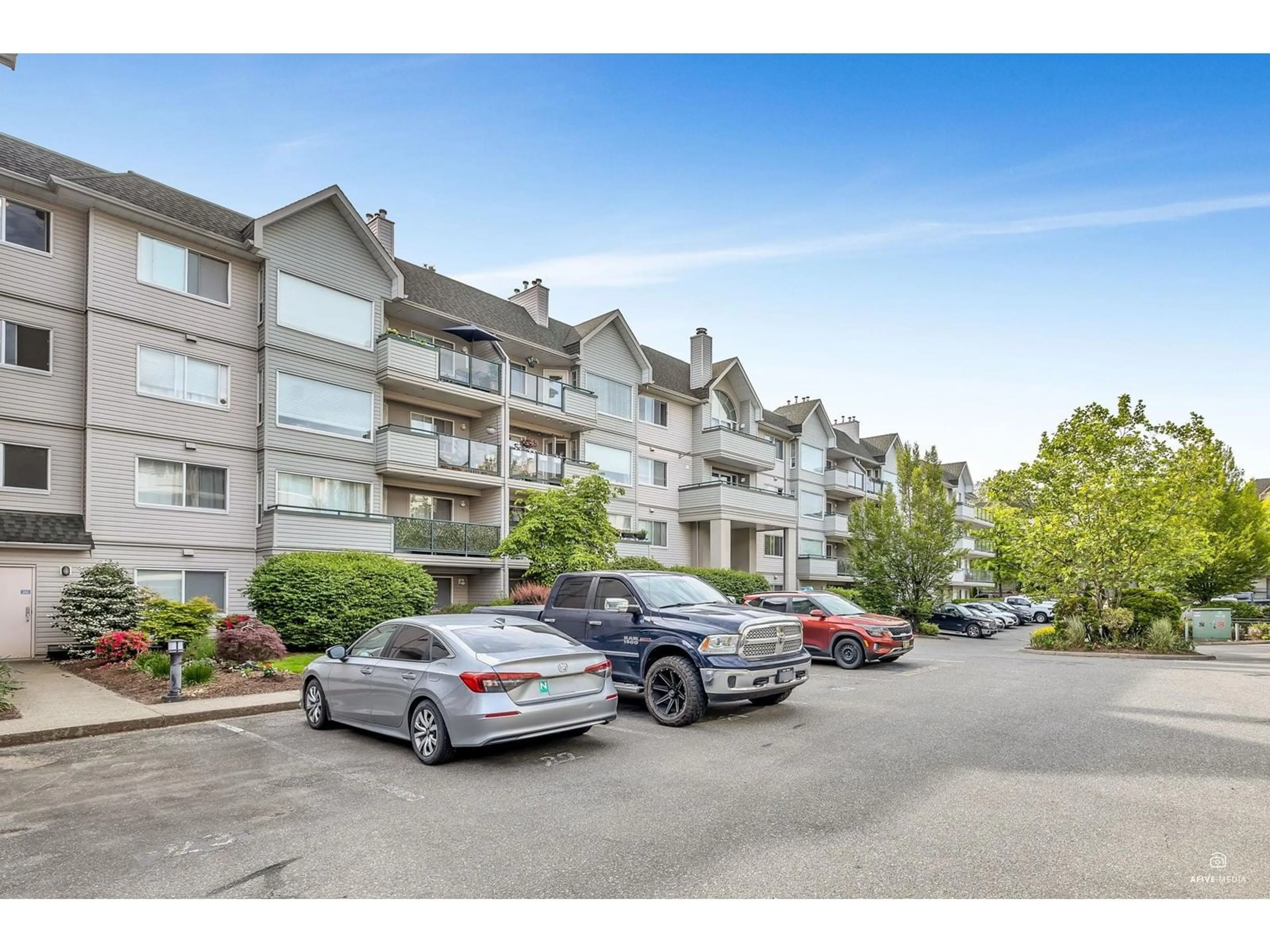 A pic from outside/outdoor area/front of a property/back of a property/a pic from drone, mountain view for 401 - 33708 KING, Abbotsford British Columbia V2S8C6