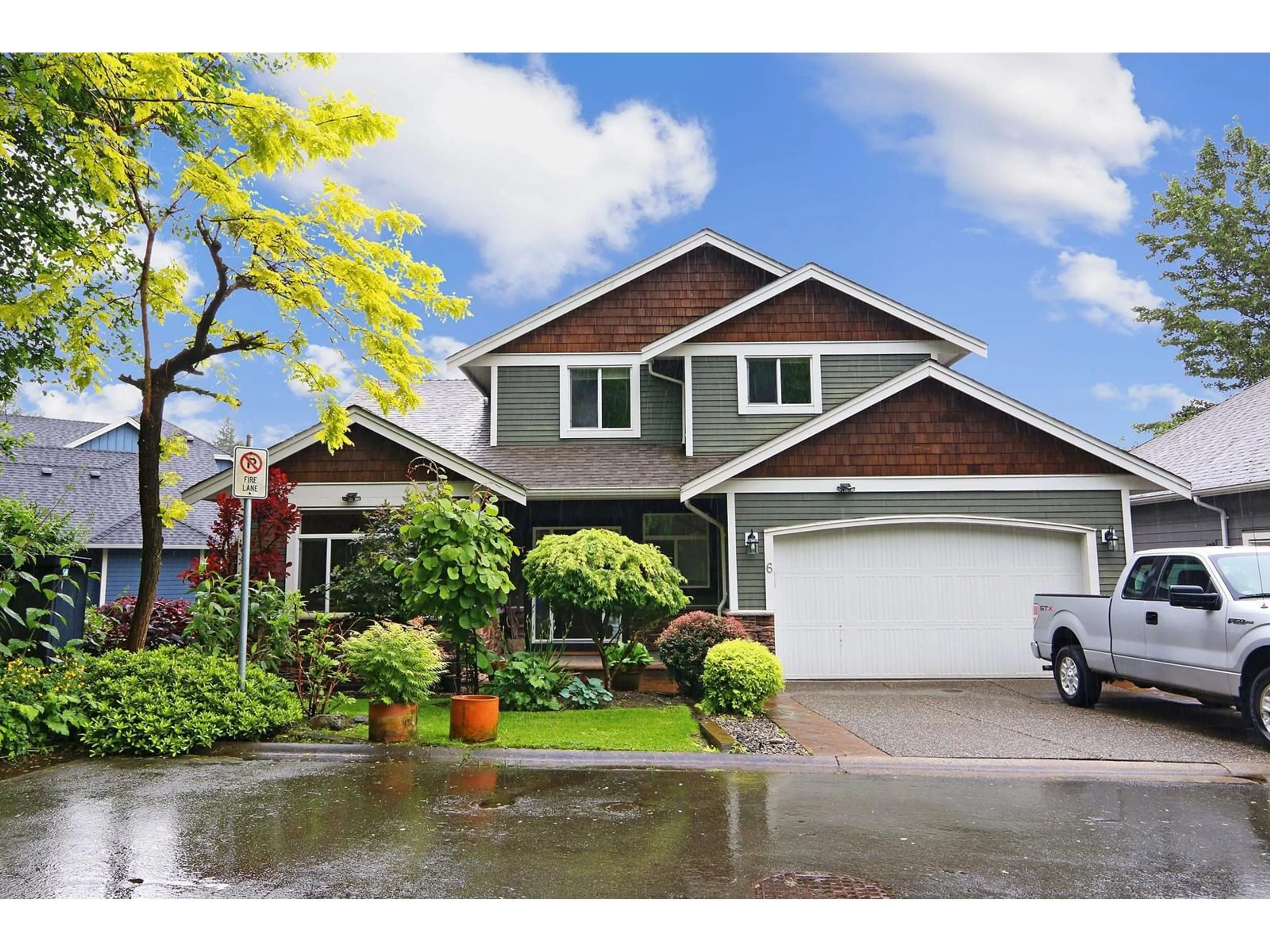 Home with vinyl exterior material, street for 6 - 50354 ADELAIDE PLACE, Chilliwack British Columbia V4Z0A1