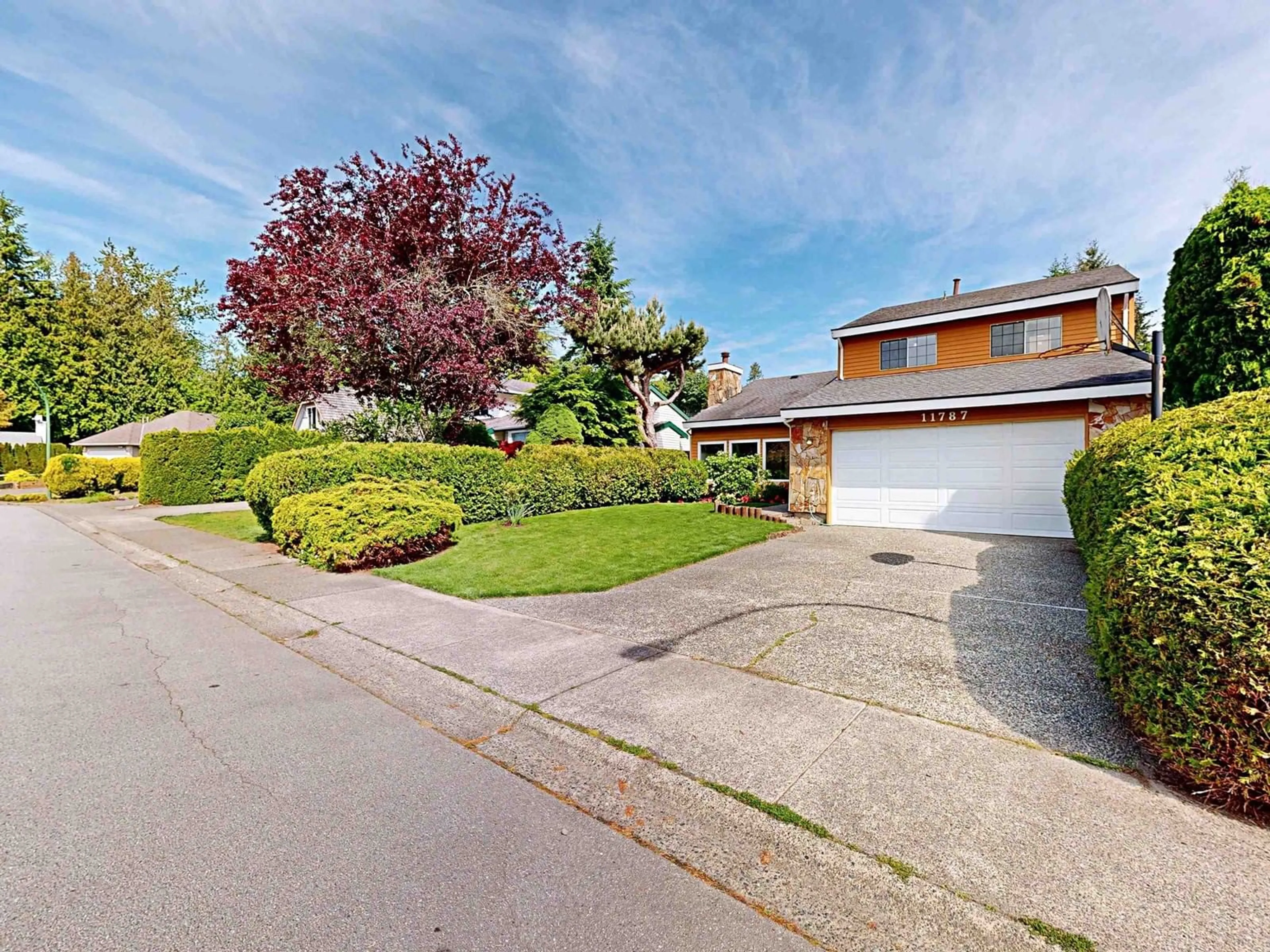 A pic from outside/outdoor area/front of a property/back of a property/a pic from drone, street for 11787 ALDERWOOD, Delta British Columbia V4E3E4
