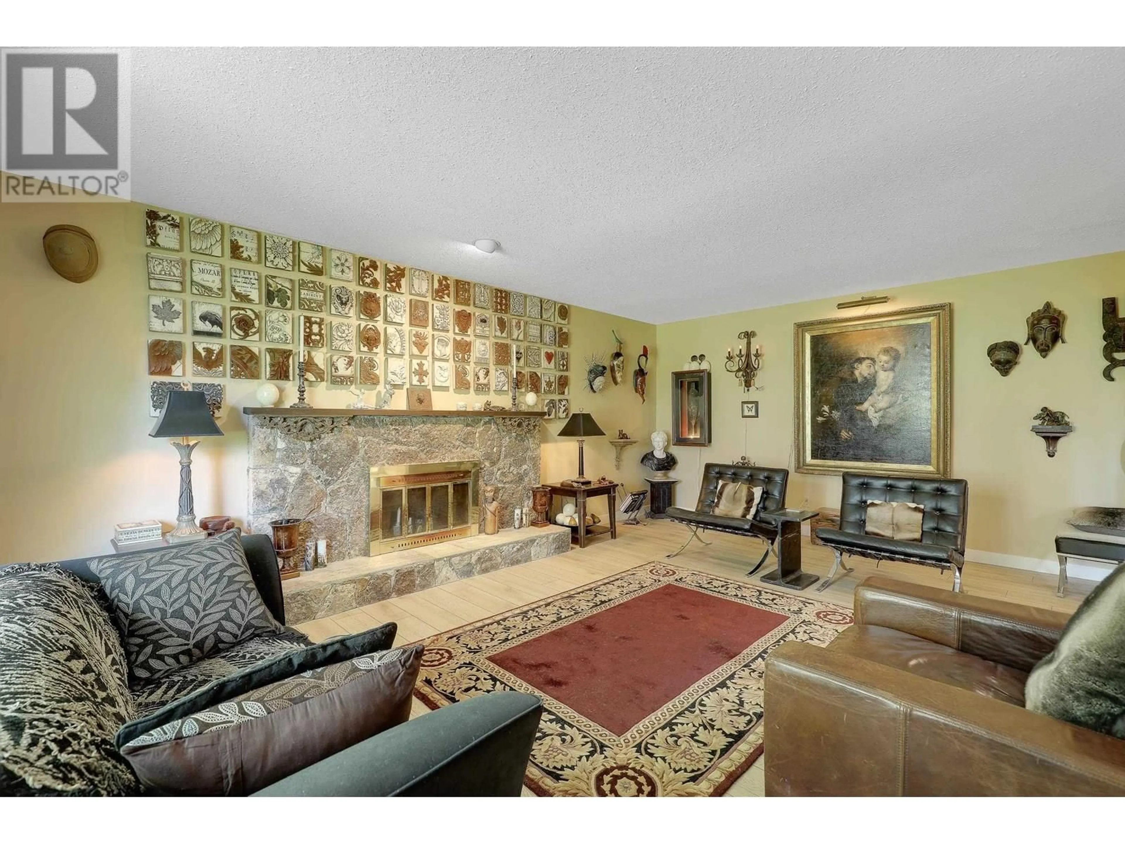 Living room with furniture, unknown for 567 TRALEE PLACE, Delta British Columbia V4M3V7