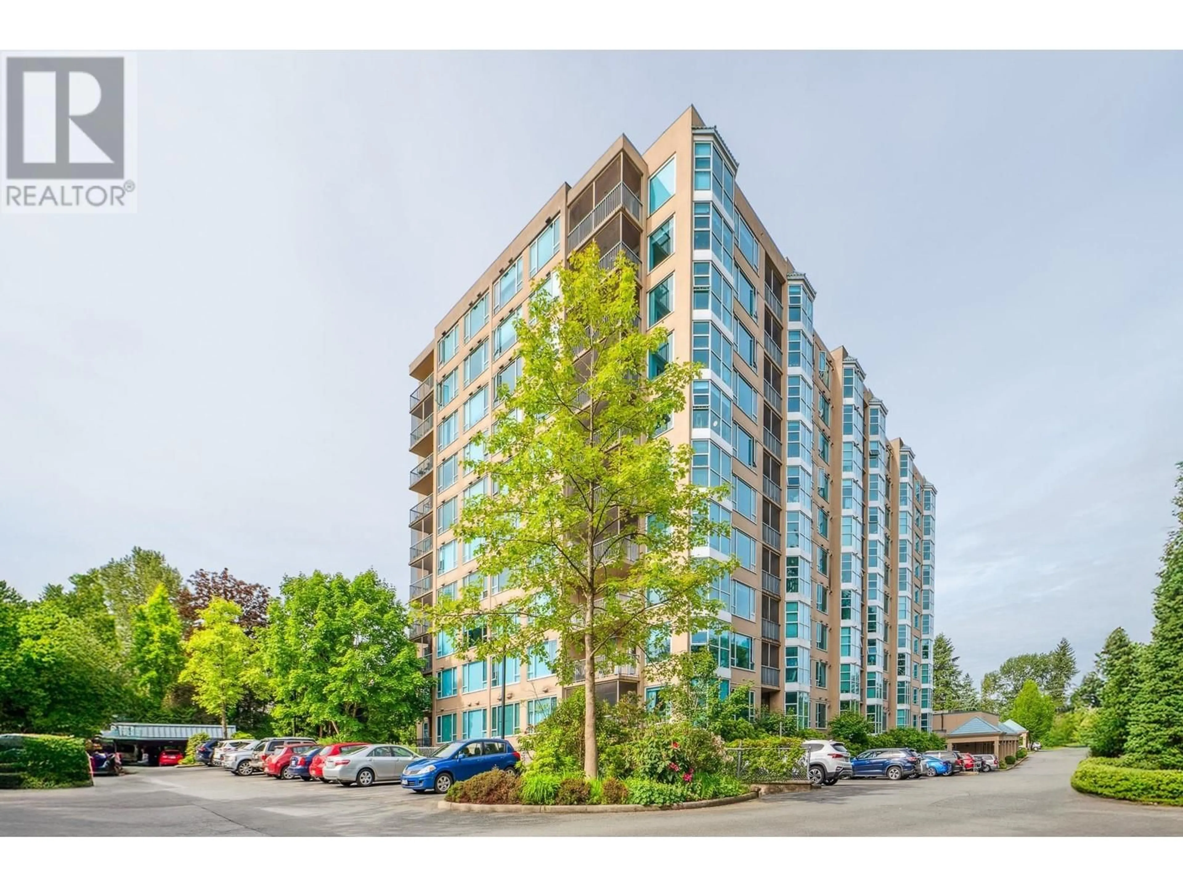 A pic from outside/outdoor area/front of a property/back of a property/a pic from drone, street for 810 - 12148 224 STREET, Maple Ridge British Columbia V2X3N8
