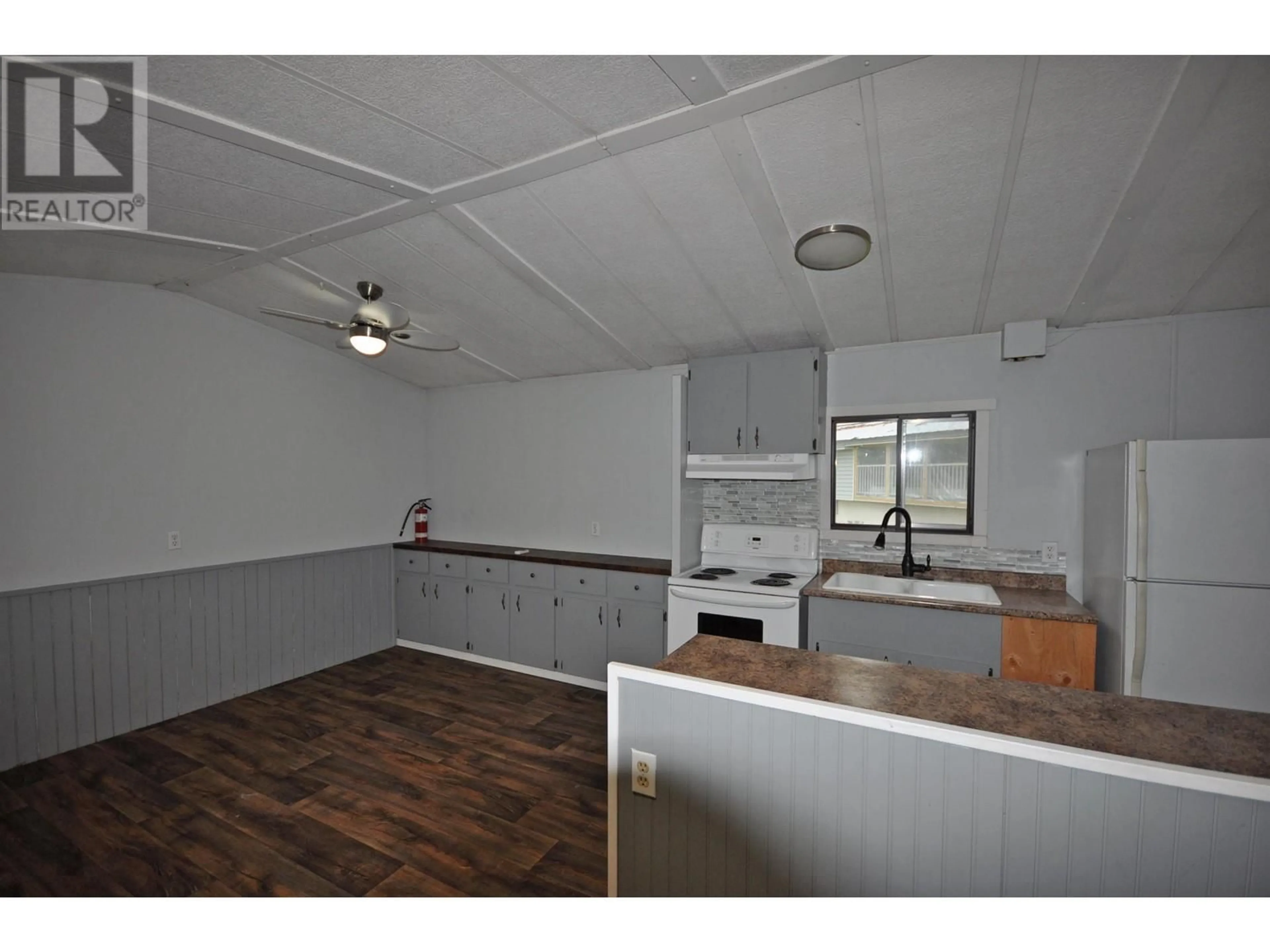 Standard kitchen, unknown for 9 - 1322 DOG CREEK ROAD, Williams Lake British Columbia V2G3G9