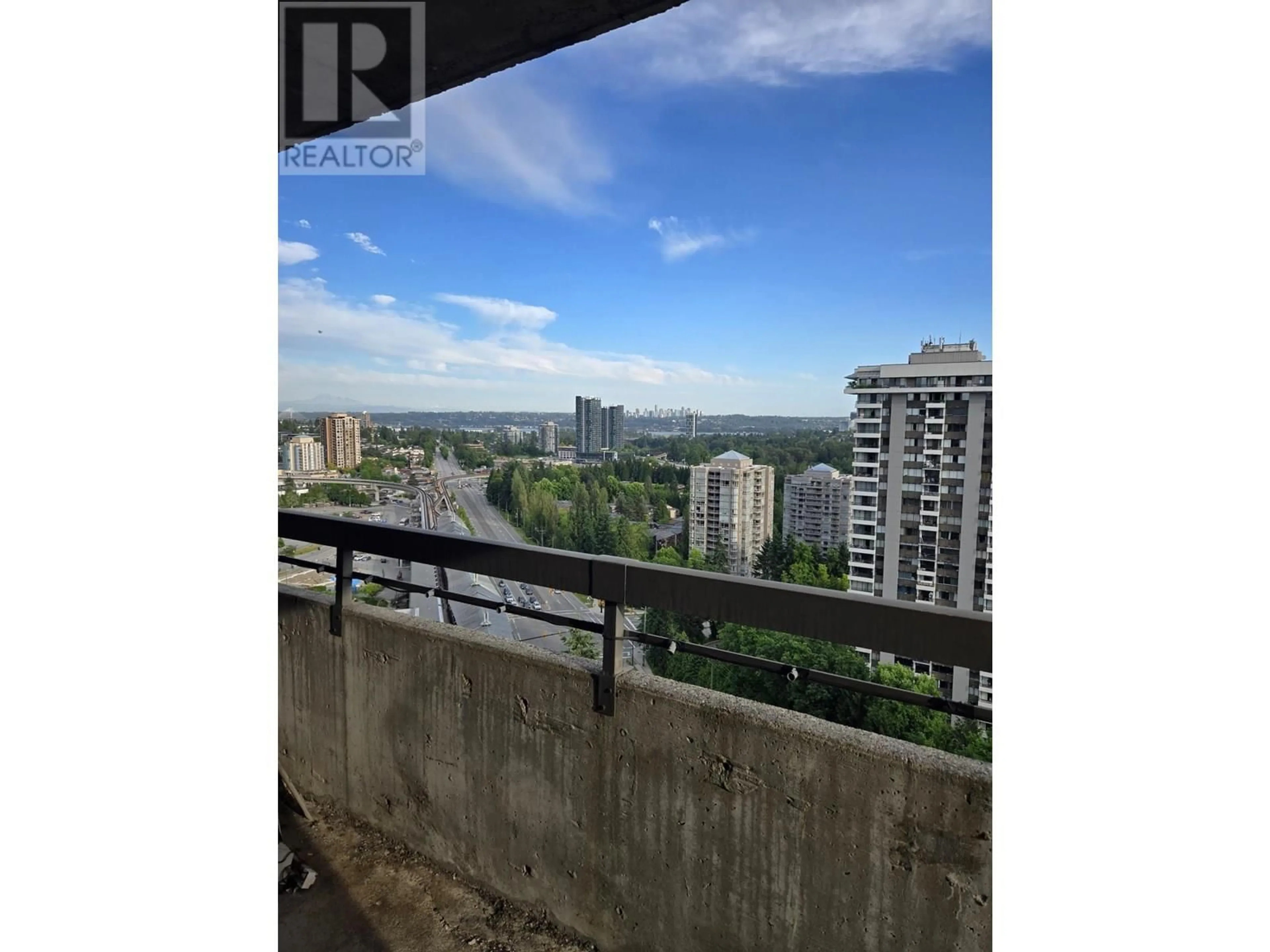 Balcony in the apartment, water/lake/river/ocean view for 2206 - 3771 BARTLETT COURT, Burnaby British Columbia V3J7G8