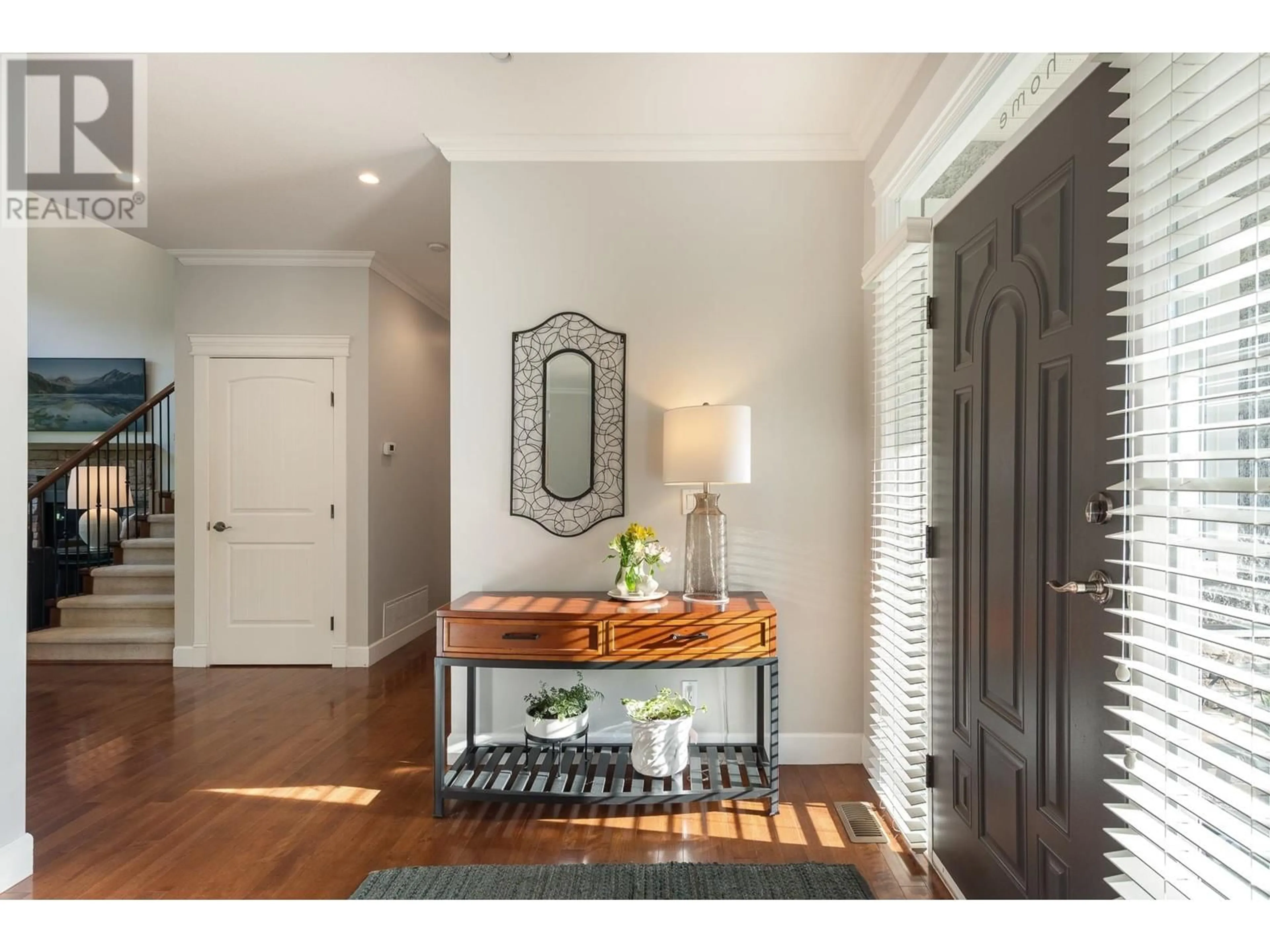 Indoor entryway for 9 ALDER WAY, Anmore British Columbia V3H4Y5