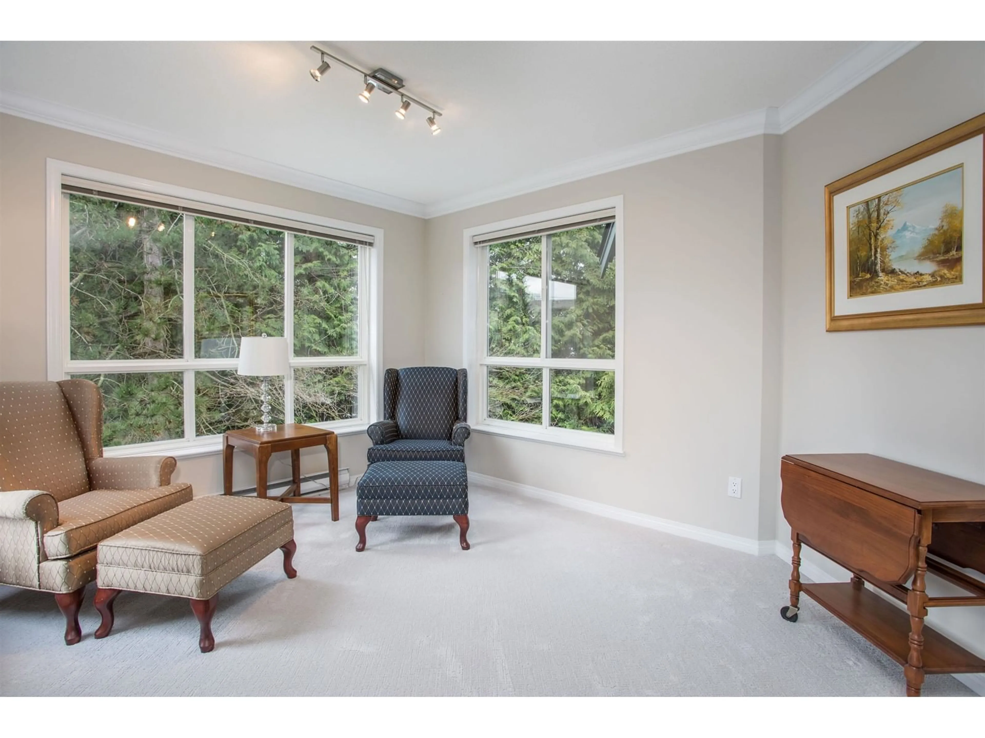 Living room with furniture, unknown for 311 - 15555 16, Surrey British Columbia V4A1R7