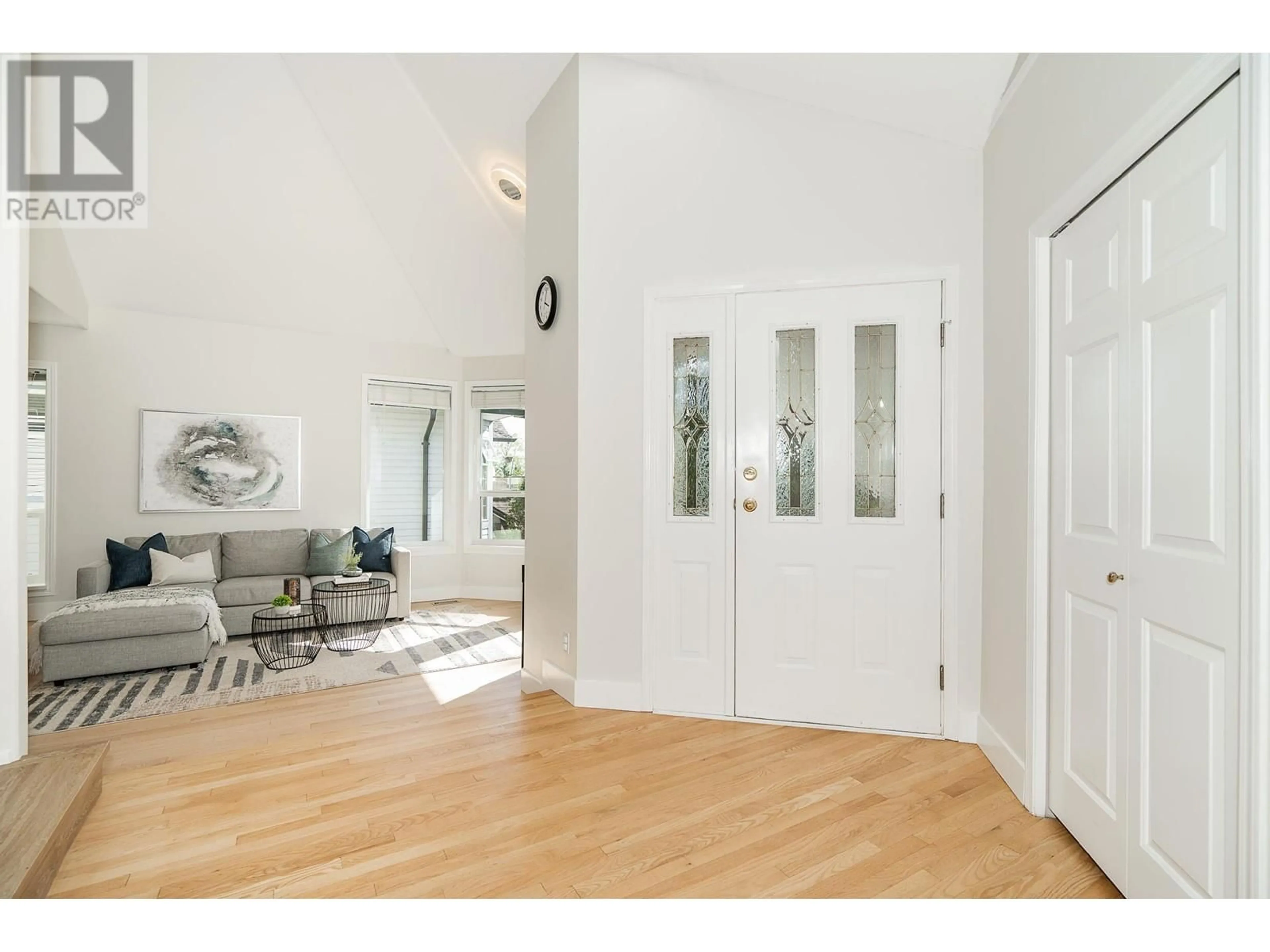 Indoor entryway for 12 FLAVELLE DRIVE, Port Moody British Columbia V3H4L4