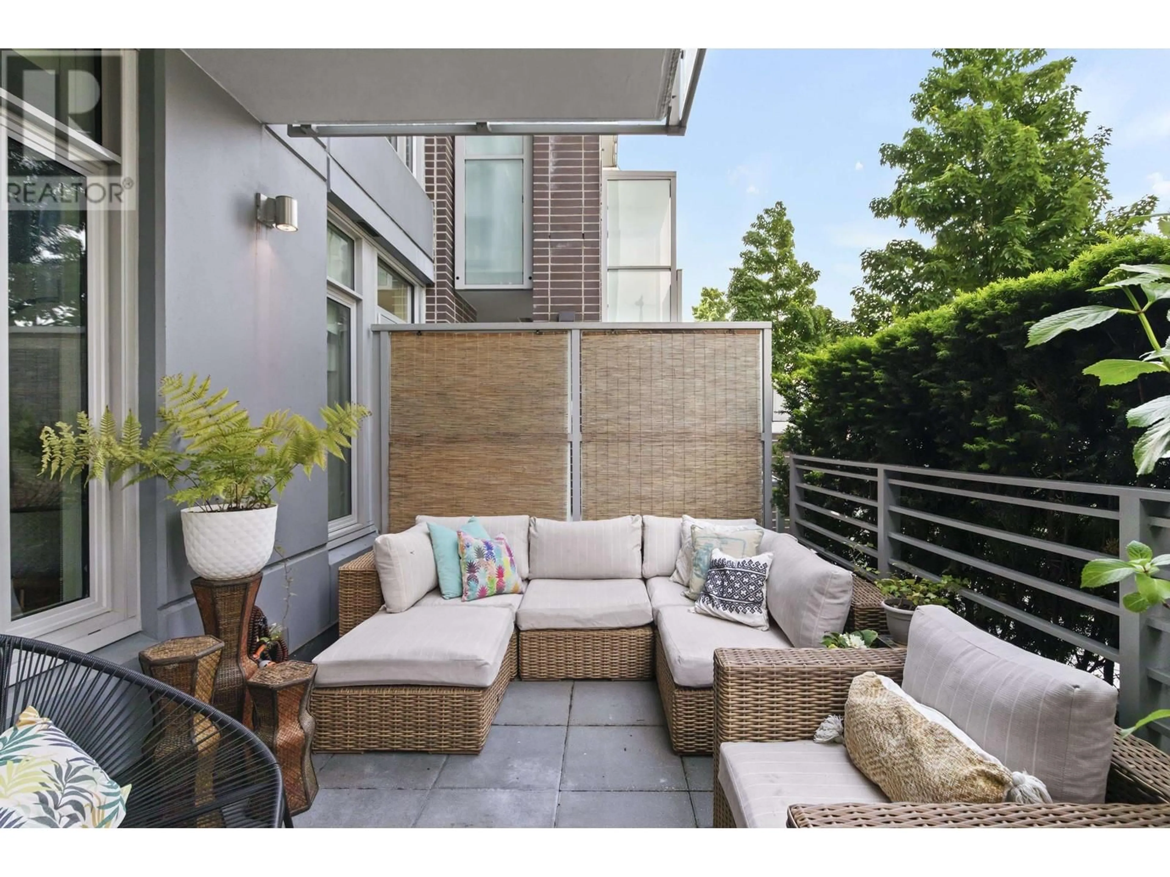 Patio, street for 101 - 1661 QUEBEC STREET, Vancouver British Columbia V6A0H2