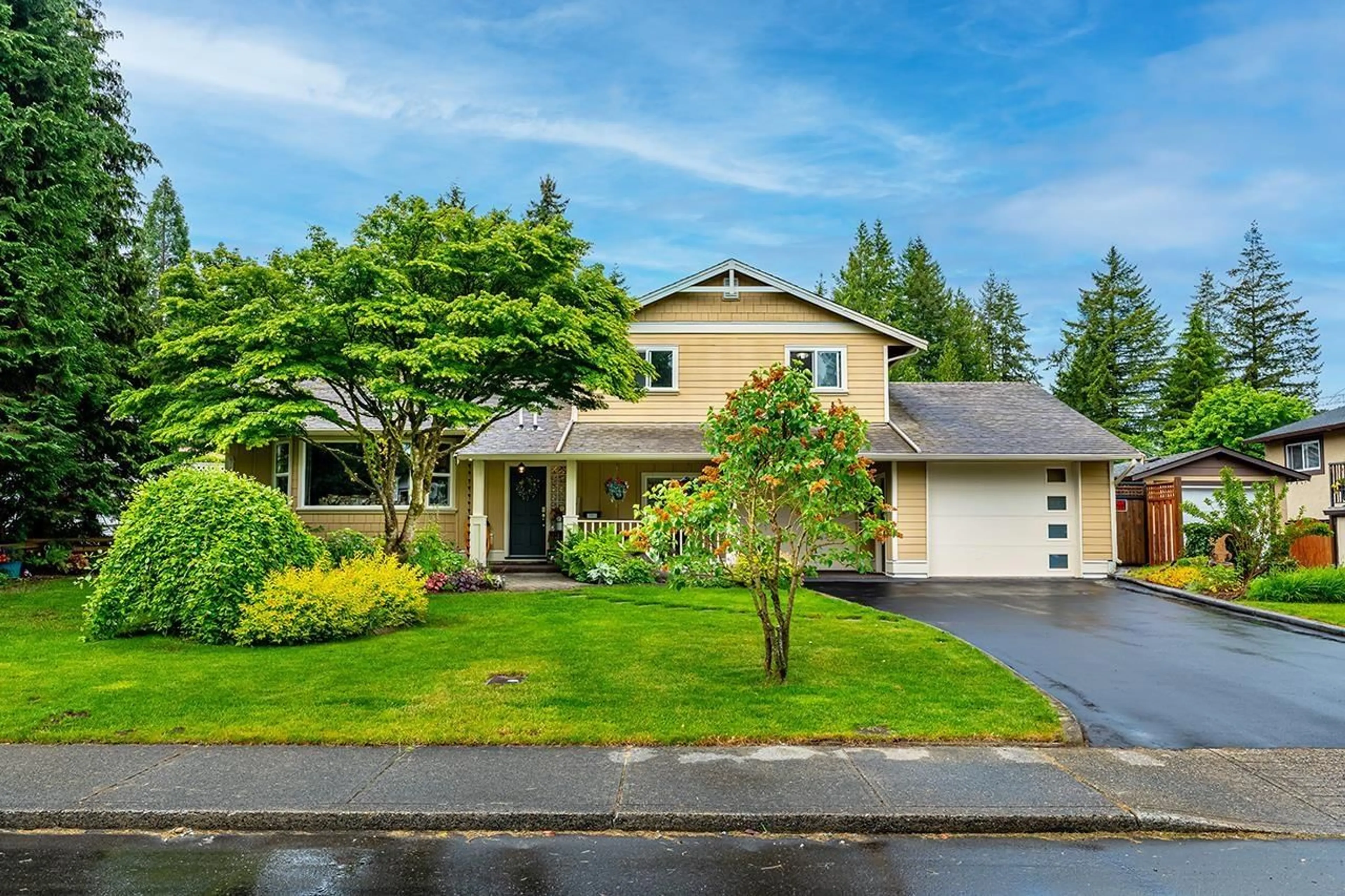 Home with vinyl exterior material, street for 4641 203A, Langley British Columbia V3A5W2
