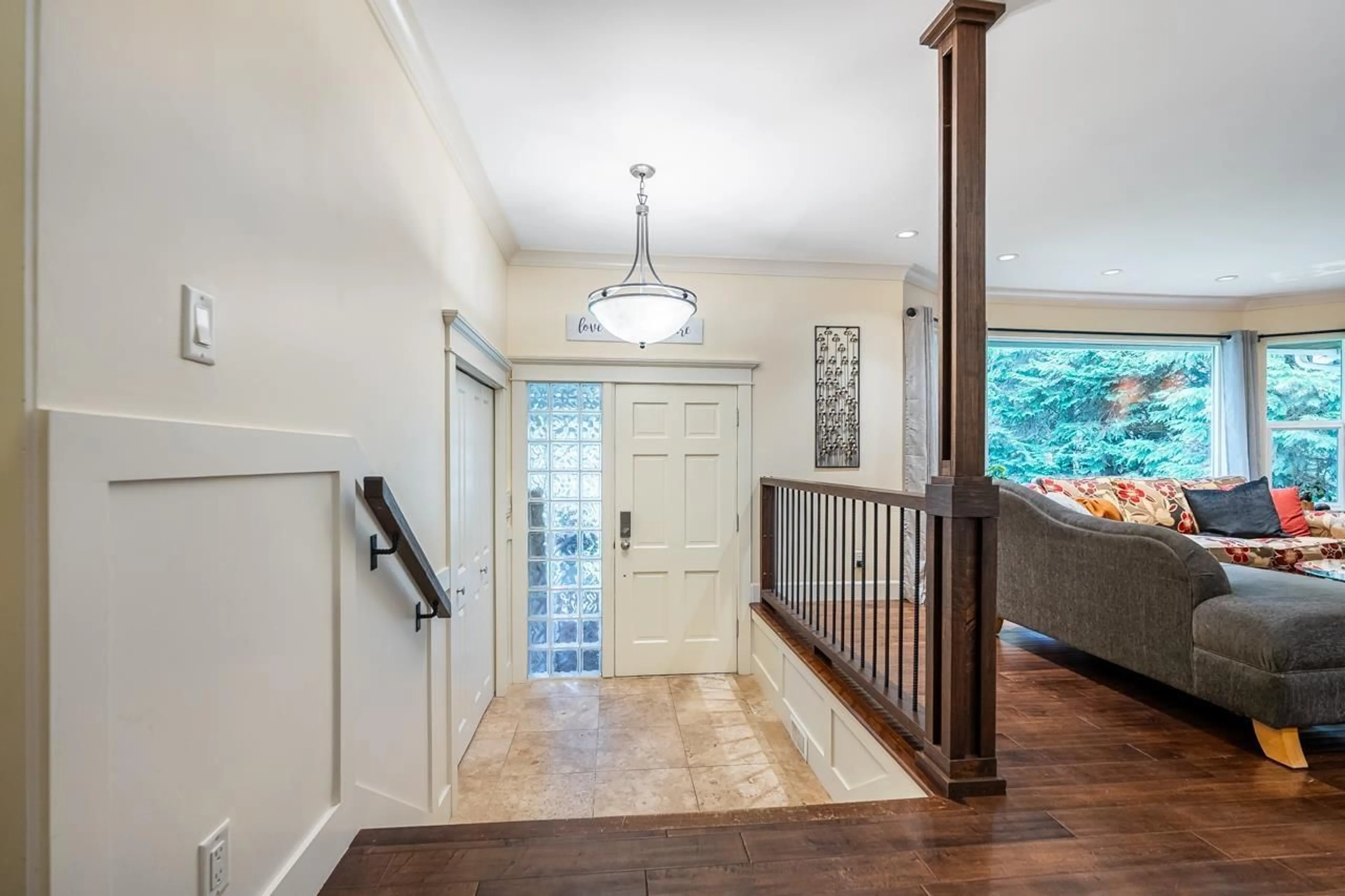 Indoor entryway for 4641 203A, Langley British Columbia V3A5W2