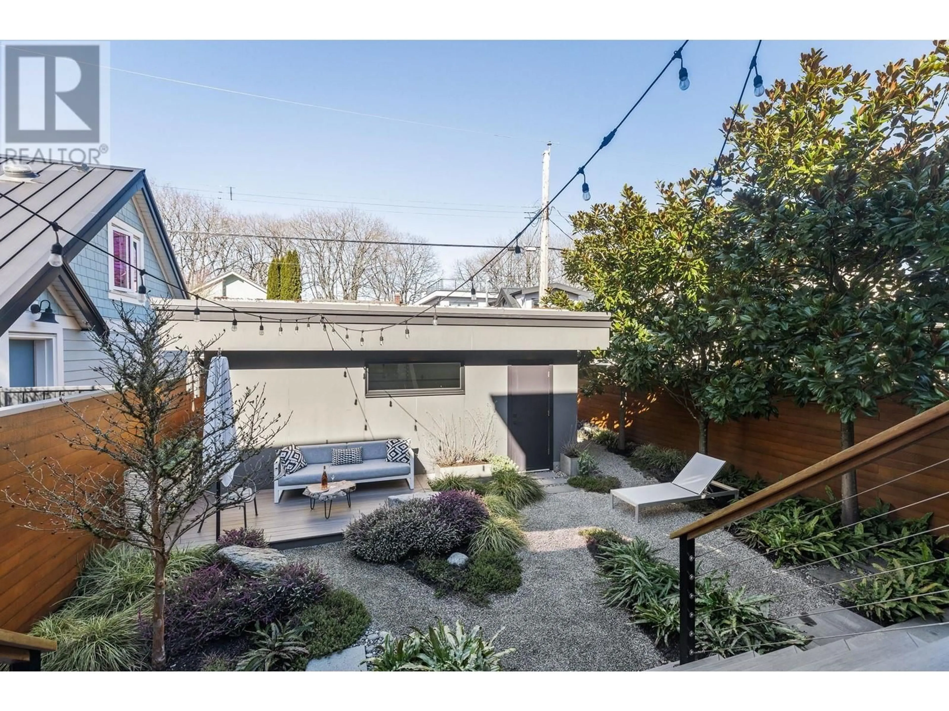 A pic from outside/outdoor area/front of a property/back of a property/a pic from drone, street for 3963 20TH AVENUE, Vancouver British Columbia V6S1G3