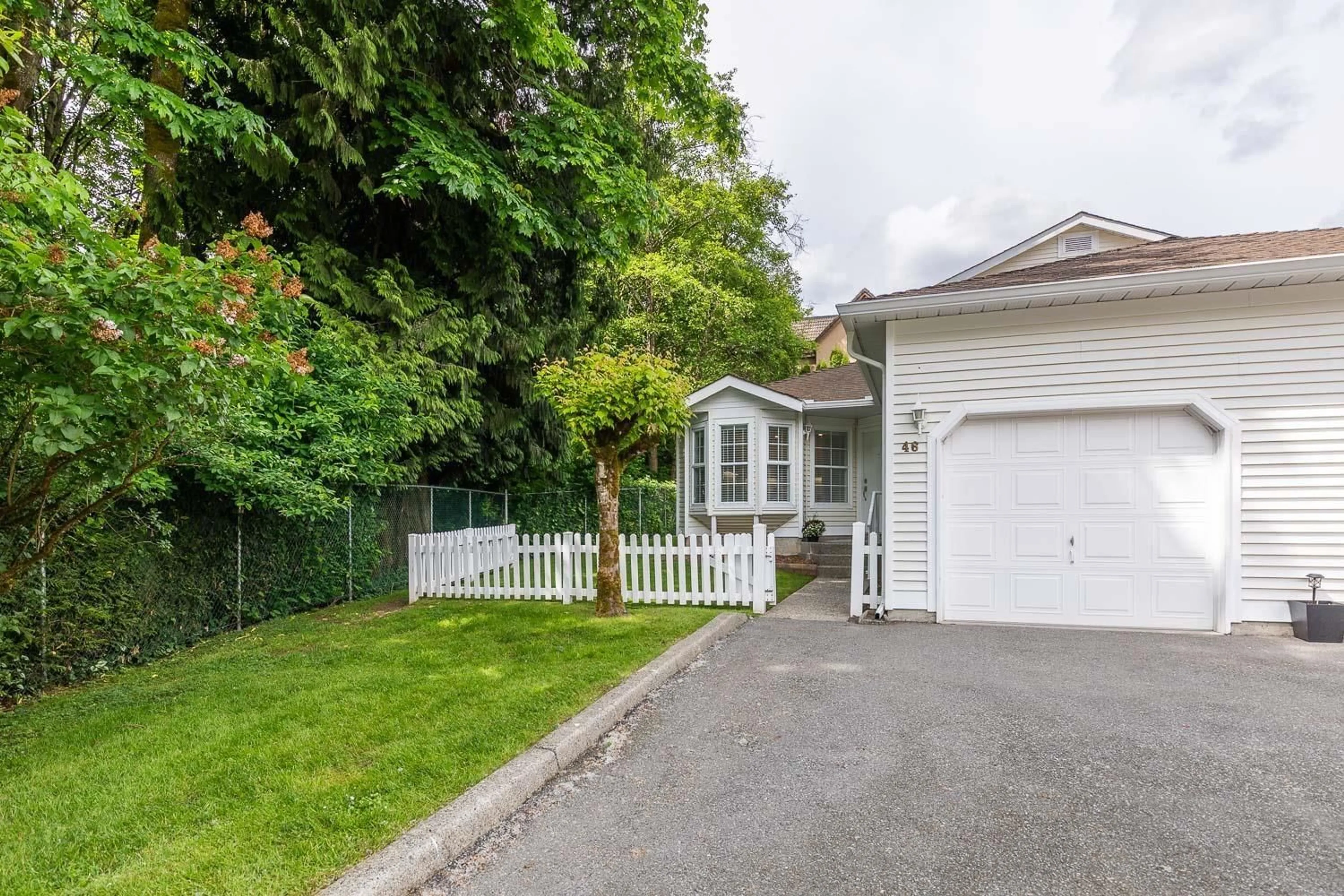 Unknown for 46 - 6537 138, Surrey British Columbia V3W5G5