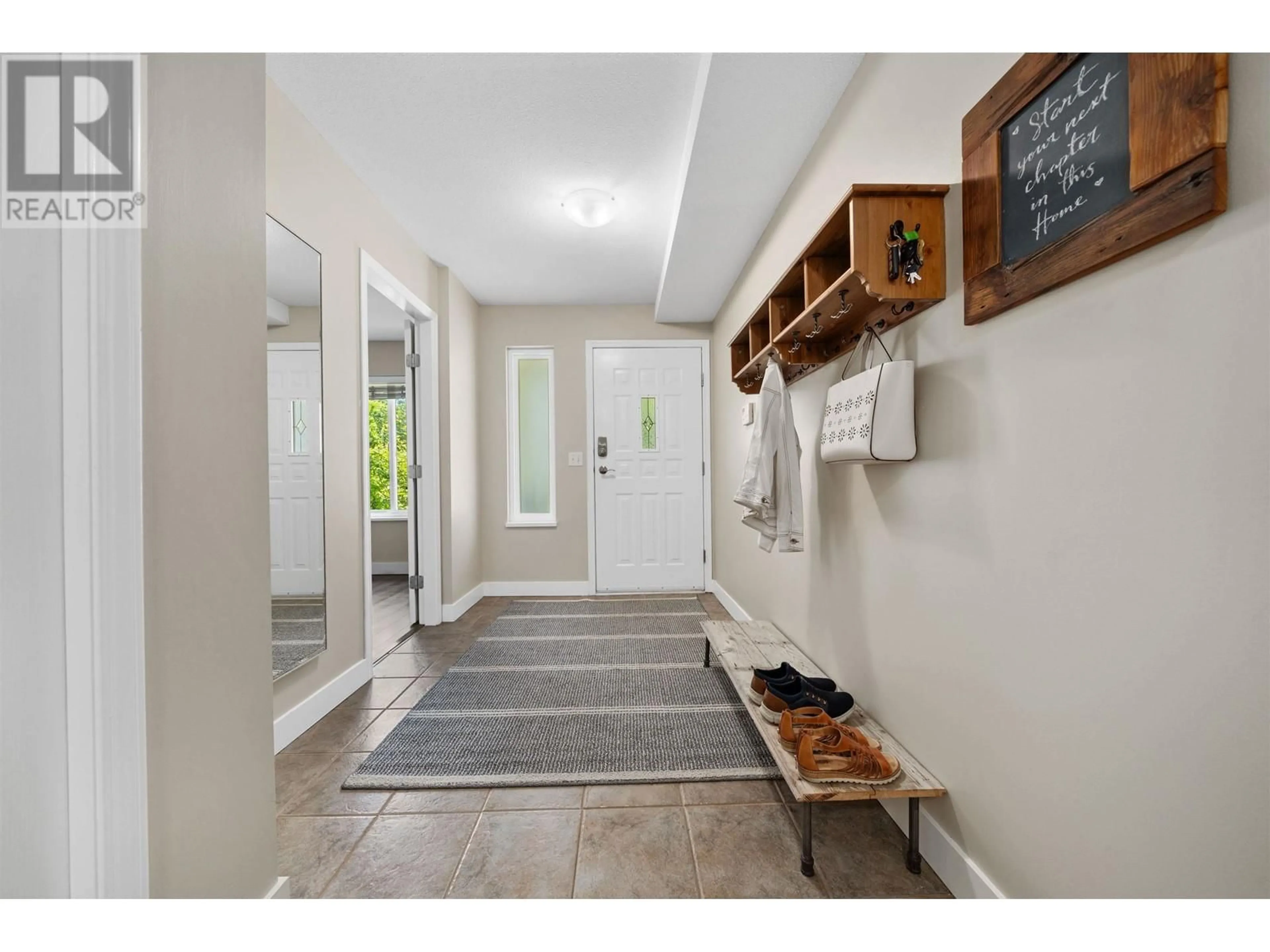 Indoor entryway for 23182 125A AVENUE, Maple Ridge British Columbia V2X0S2