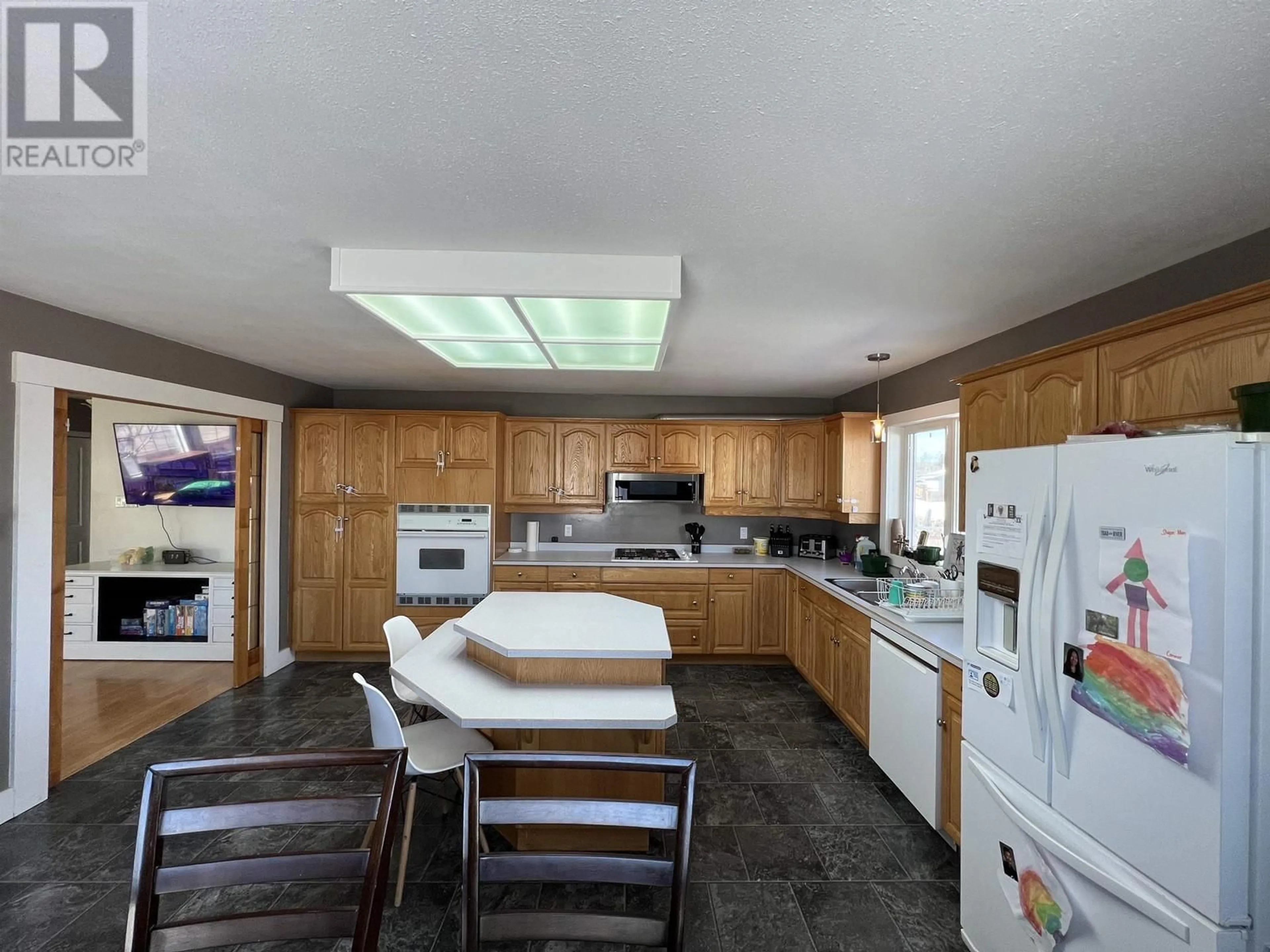 Unknown for 3912 COTTONWOOD ROAD, Fort Nelson British Columbia V0C1R0