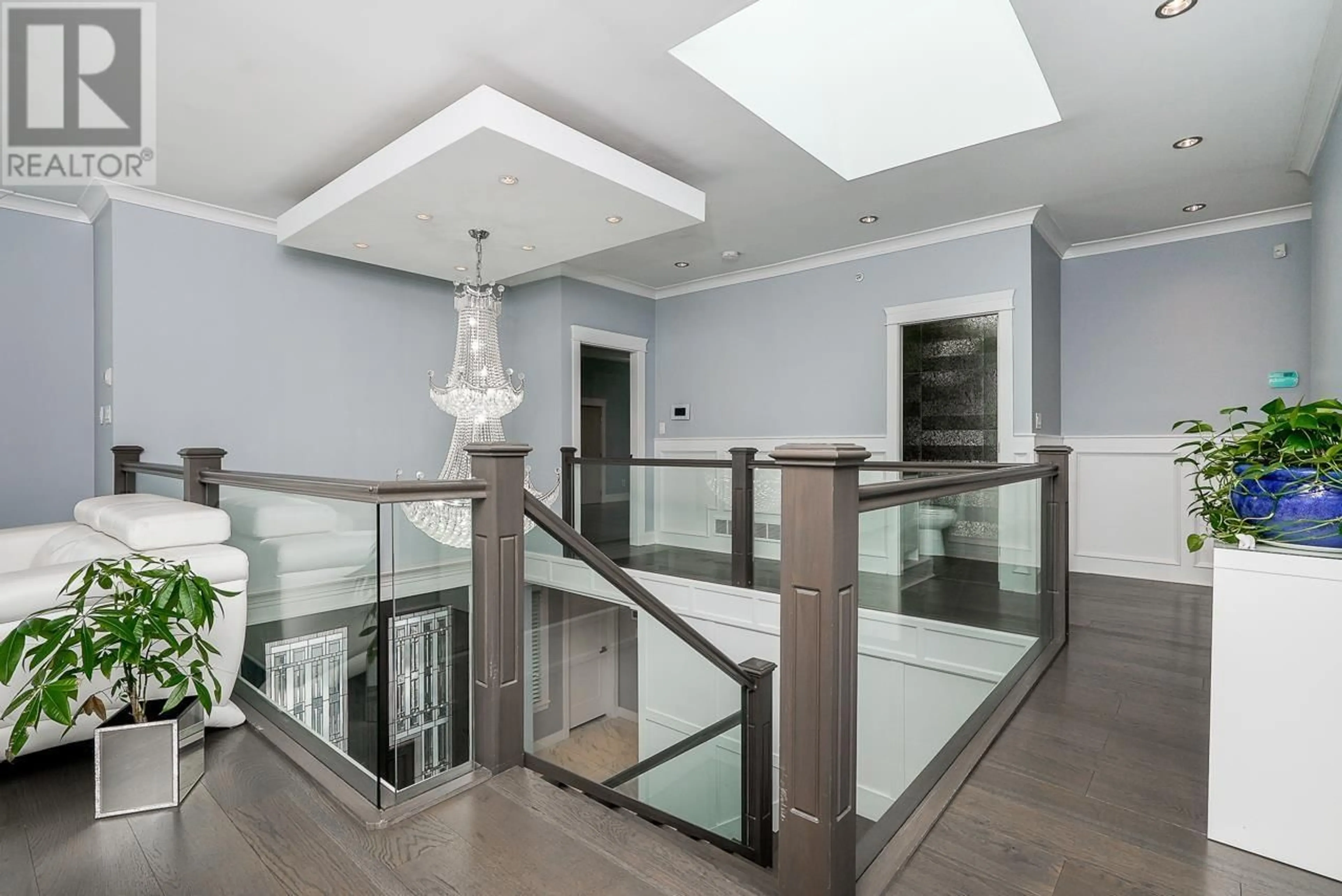 Indoor foyer for 1337 JUDD ROAD, Squamish British Columbia V0N1H0