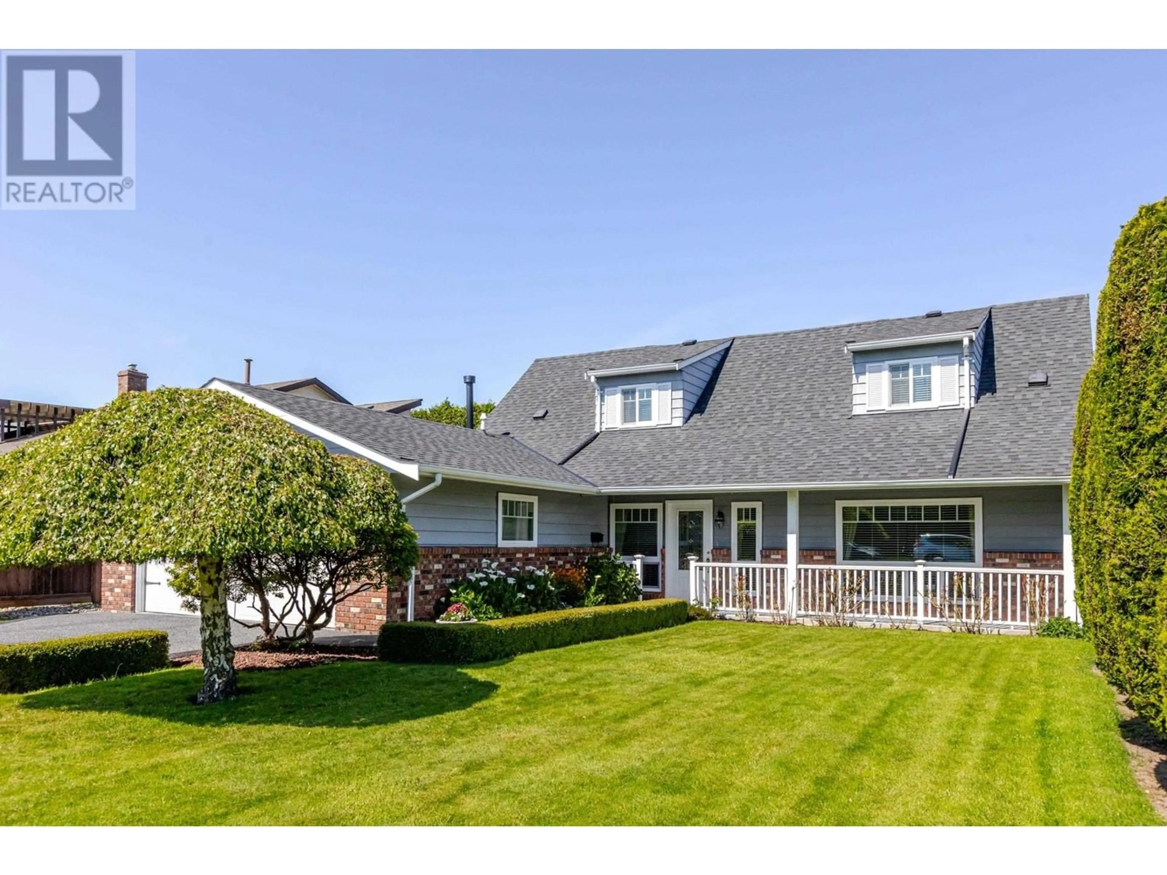 A pic from outside/outdoor area/front of a property/back of a property/a pic from drone, unknown for 5081 BENTLEY DRIVE, Delta British Columbia V4K4B3