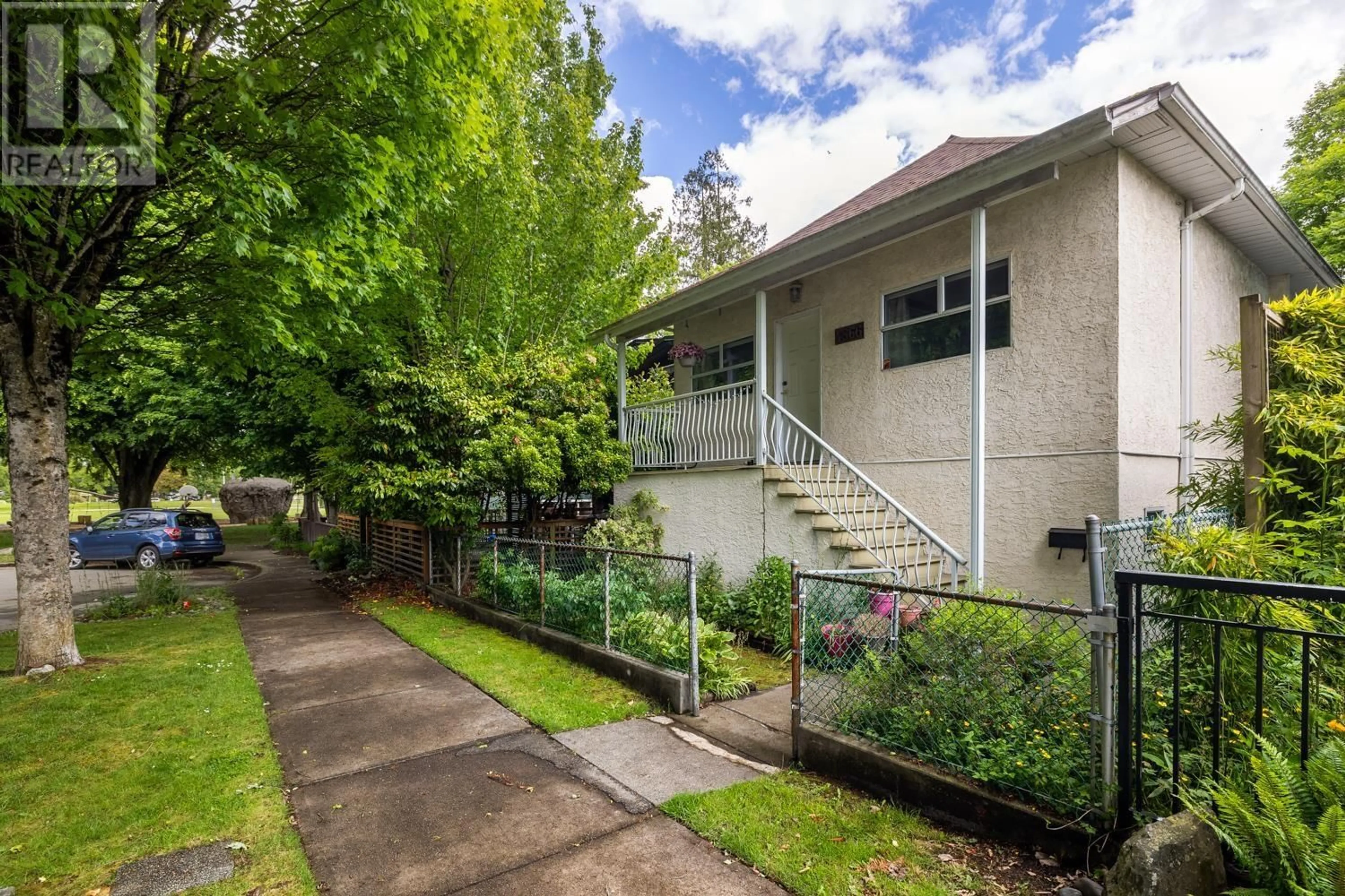Patio, street for 4866 JAMES STREET, Vancouver British Columbia V5V3J4