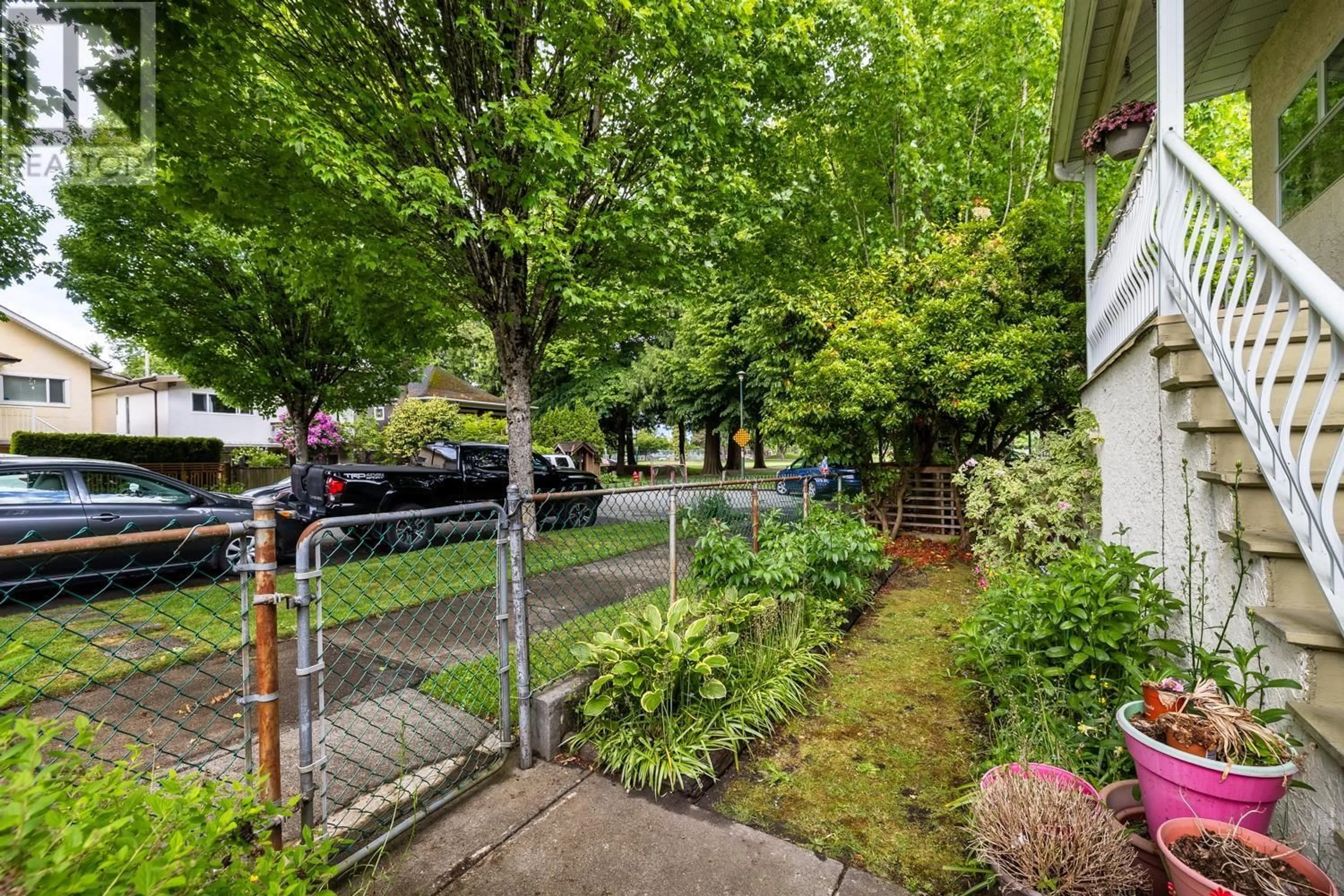 Patio, street for 4866 JAMES STREET, Vancouver British Columbia V5V3J4