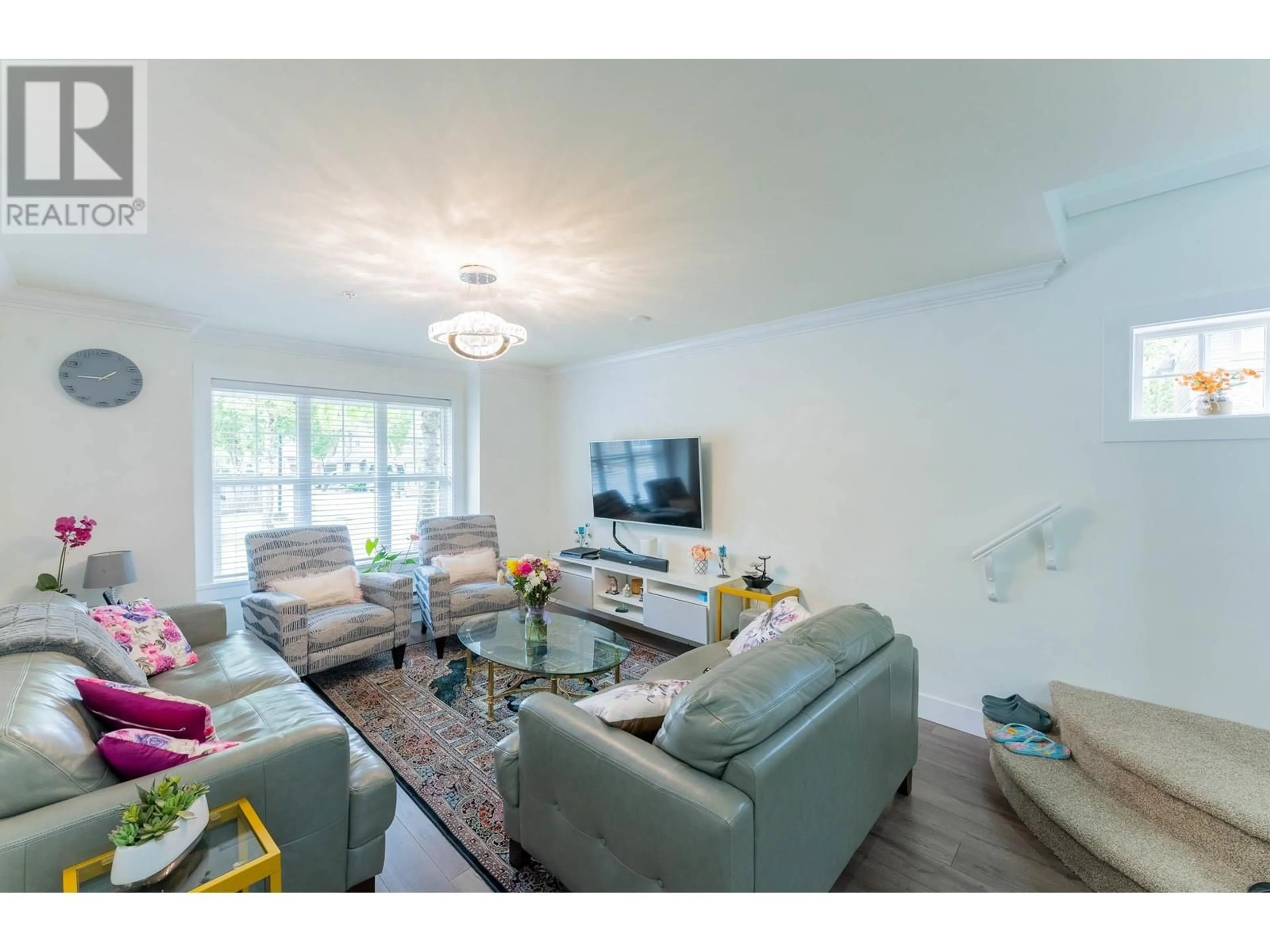 Living room with furniture, unknown for 39 - 22977 116 AVENUE, Maple Ridge British Columbia V2X9A8