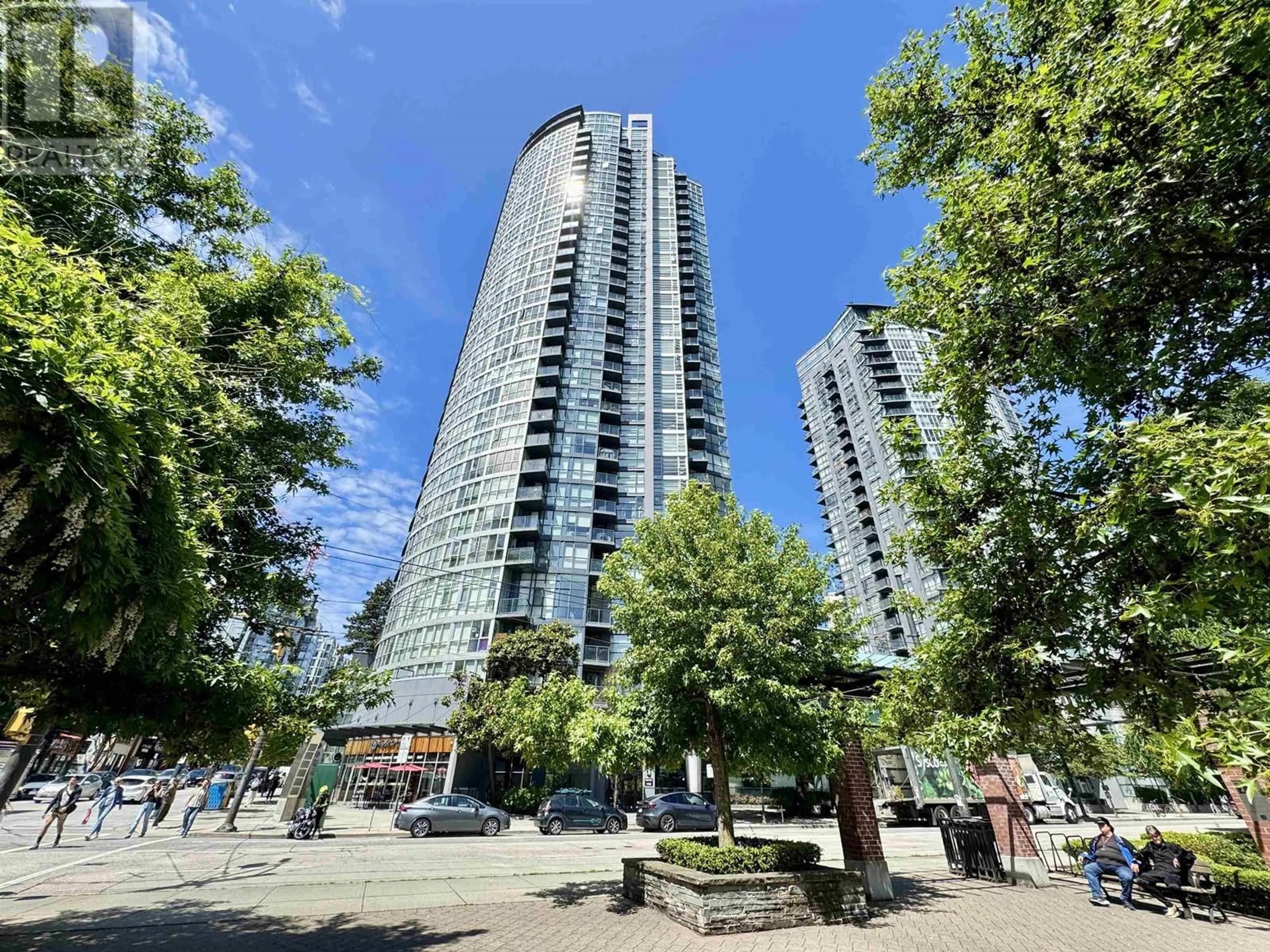 A pic from outside/outdoor area/front of a property/back of a property/a pic from drone, street for 1607 - 1199 SEYMOUR STREET, Vancouver British Columbia V6B1K3