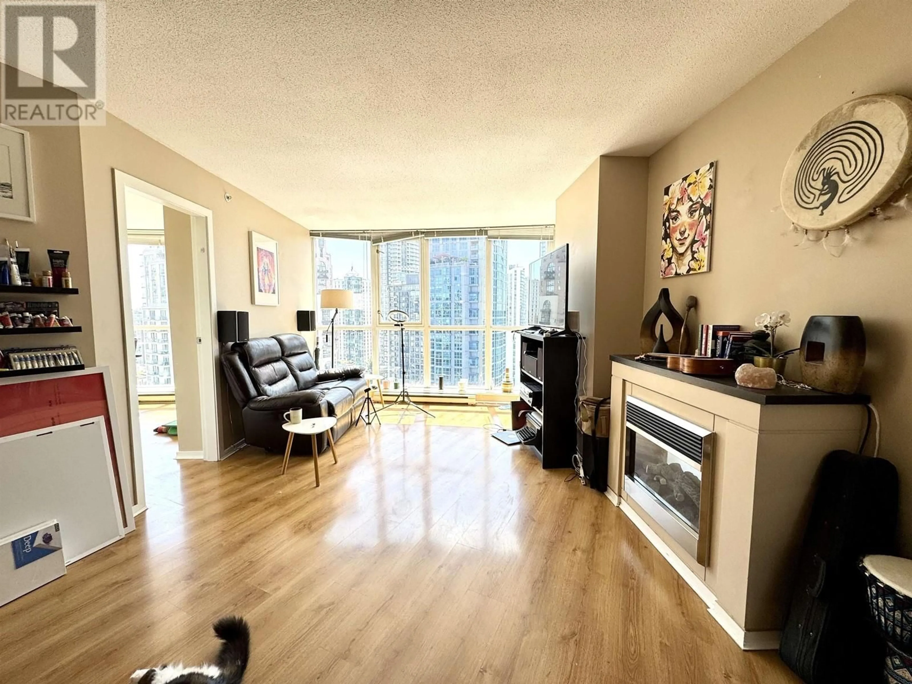 Unknown for 1607 - 1199 SEYMOUR STREET, Vancouver British Columbia V6B1K3