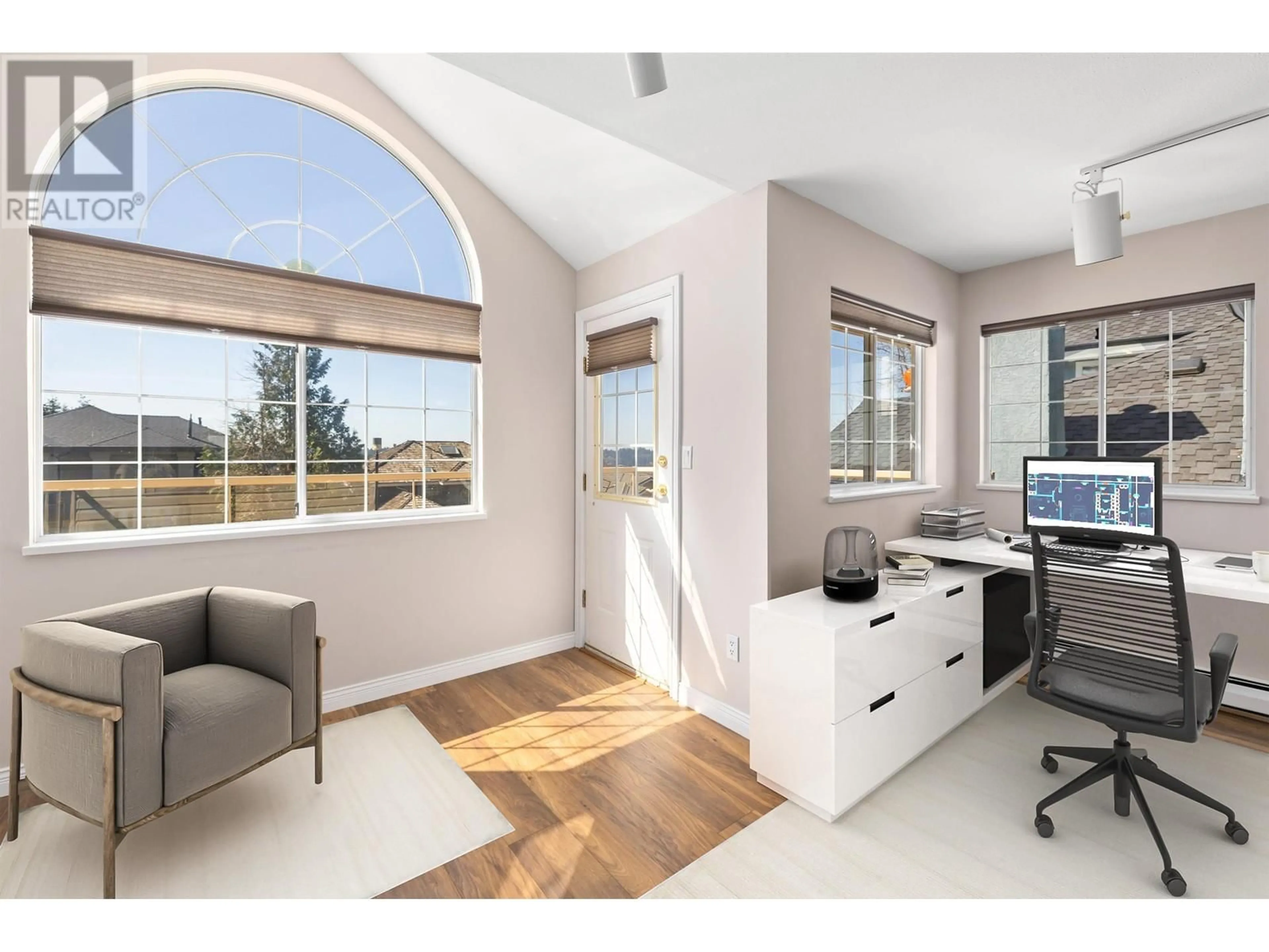 A pic of a room for 50 TIMBERCREST DRIVE, Port Moody British Columbia V3H4T7