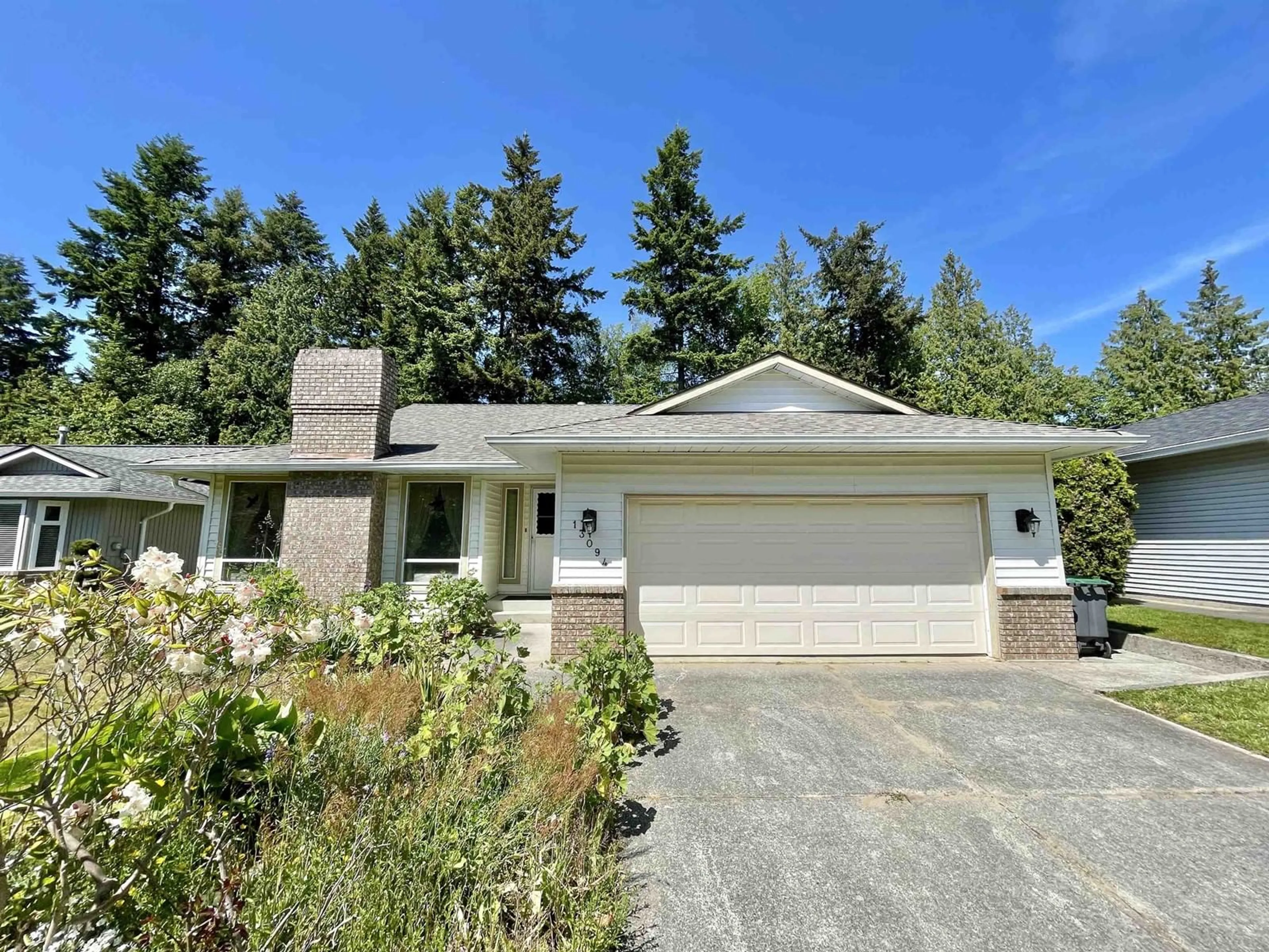 Home with vinyl exterior material, street for 13094 SUMMERHILL, Surrey British Columbia V4A7Y1