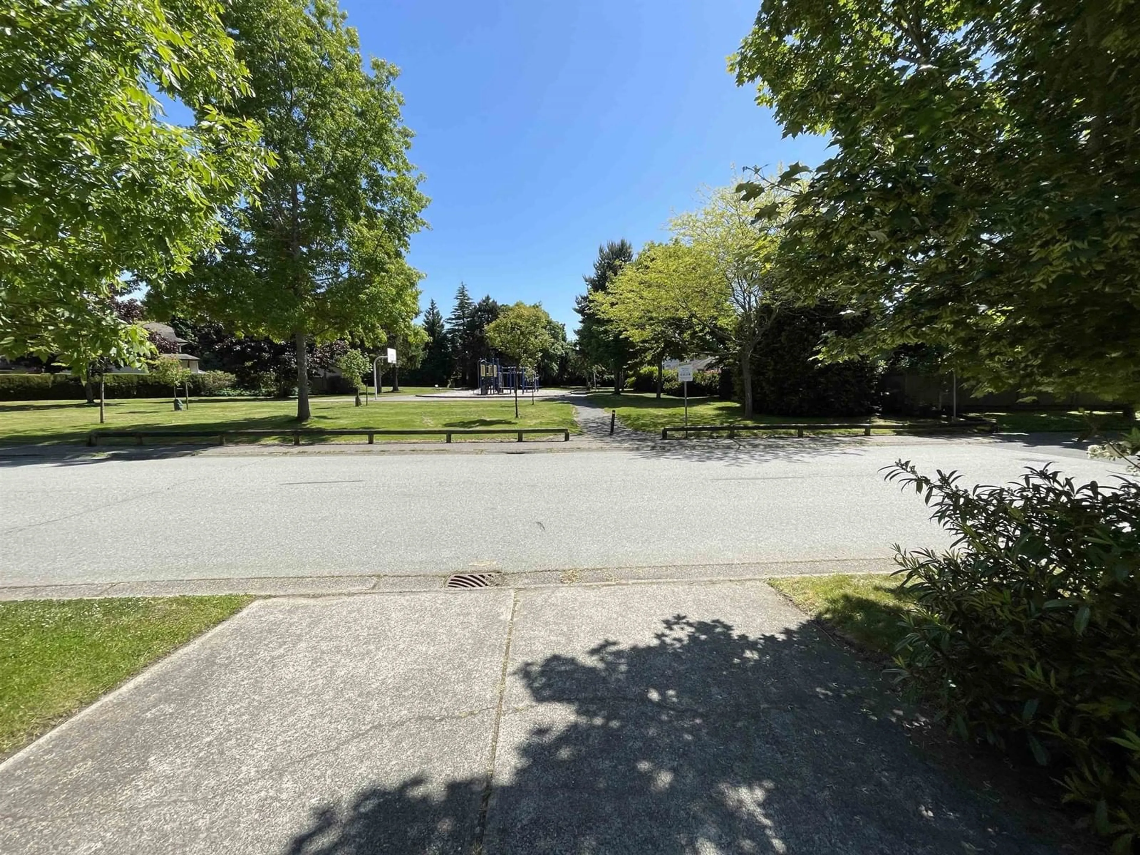 A pic from outside/outdoor area/front of a property/back of a property/a pic from drone, water/lake/river/ocean view for 13094 SUMMERHILL, Surrey British Columbia V4A7Y1
