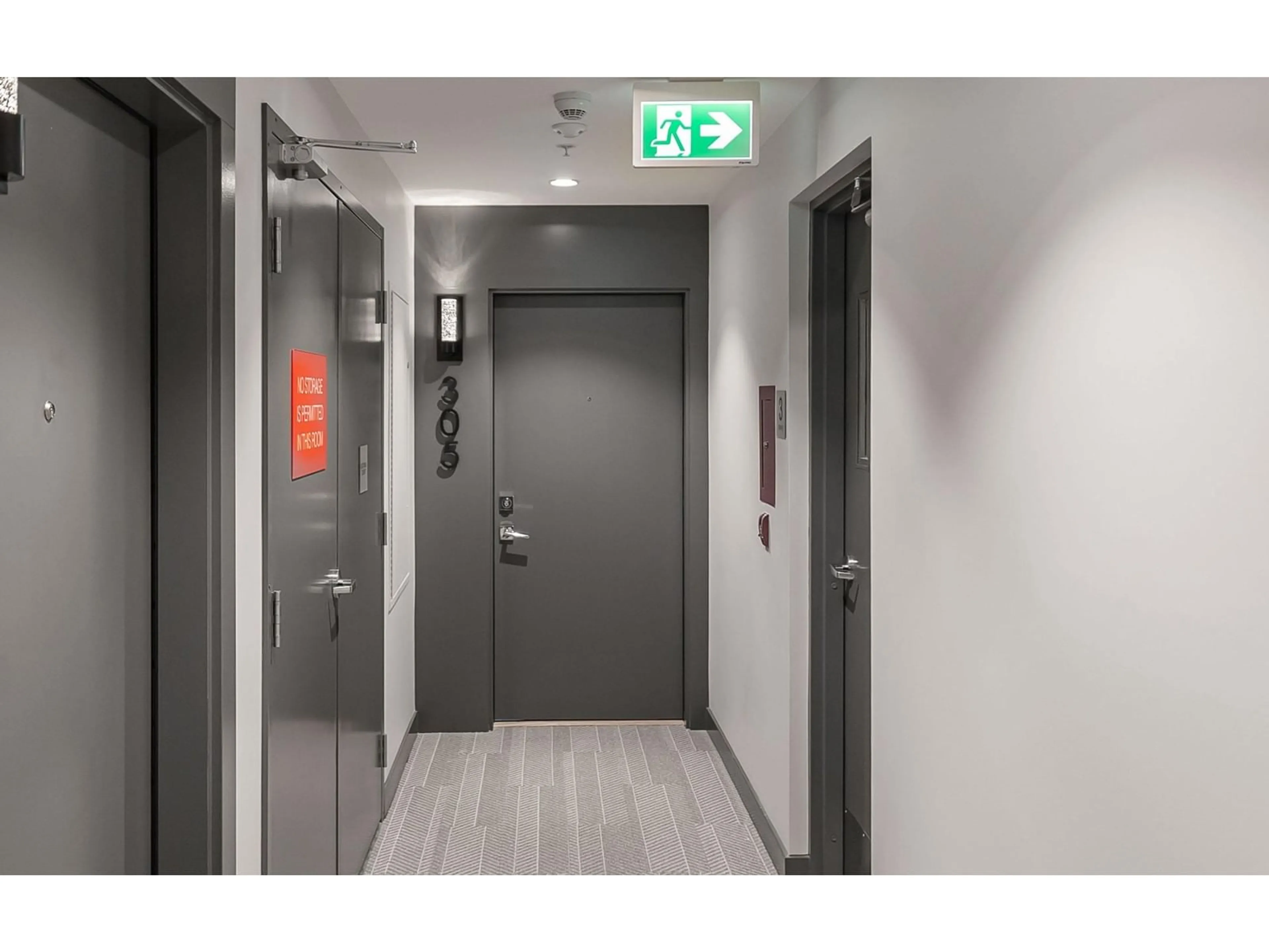 Indoor foyer for 305 - 8551 201, Langley British Columbia V2Y2C1