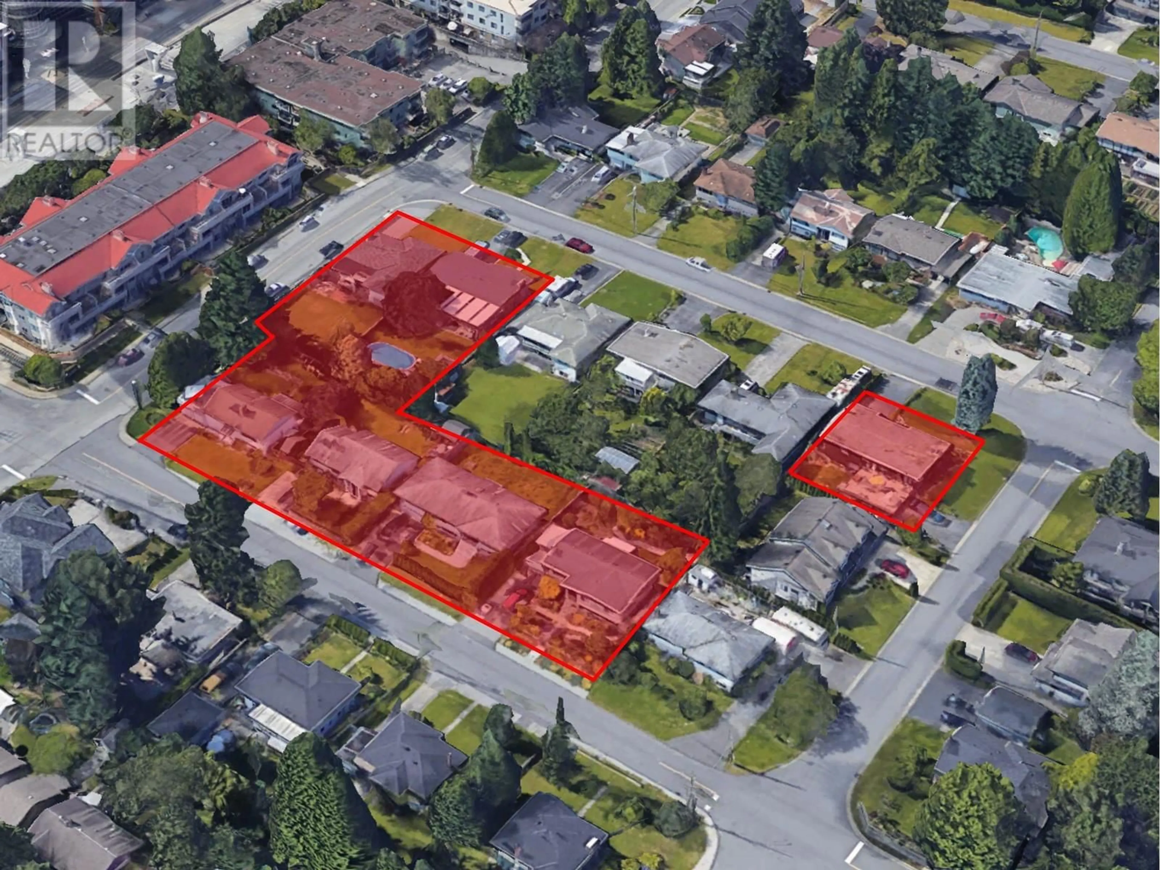 A pic from outside/outdoor area/front of a property/back of a property/a pic from drone, street for 522 APPIAN WAY, Coquitlam British Columbia V3J2A5