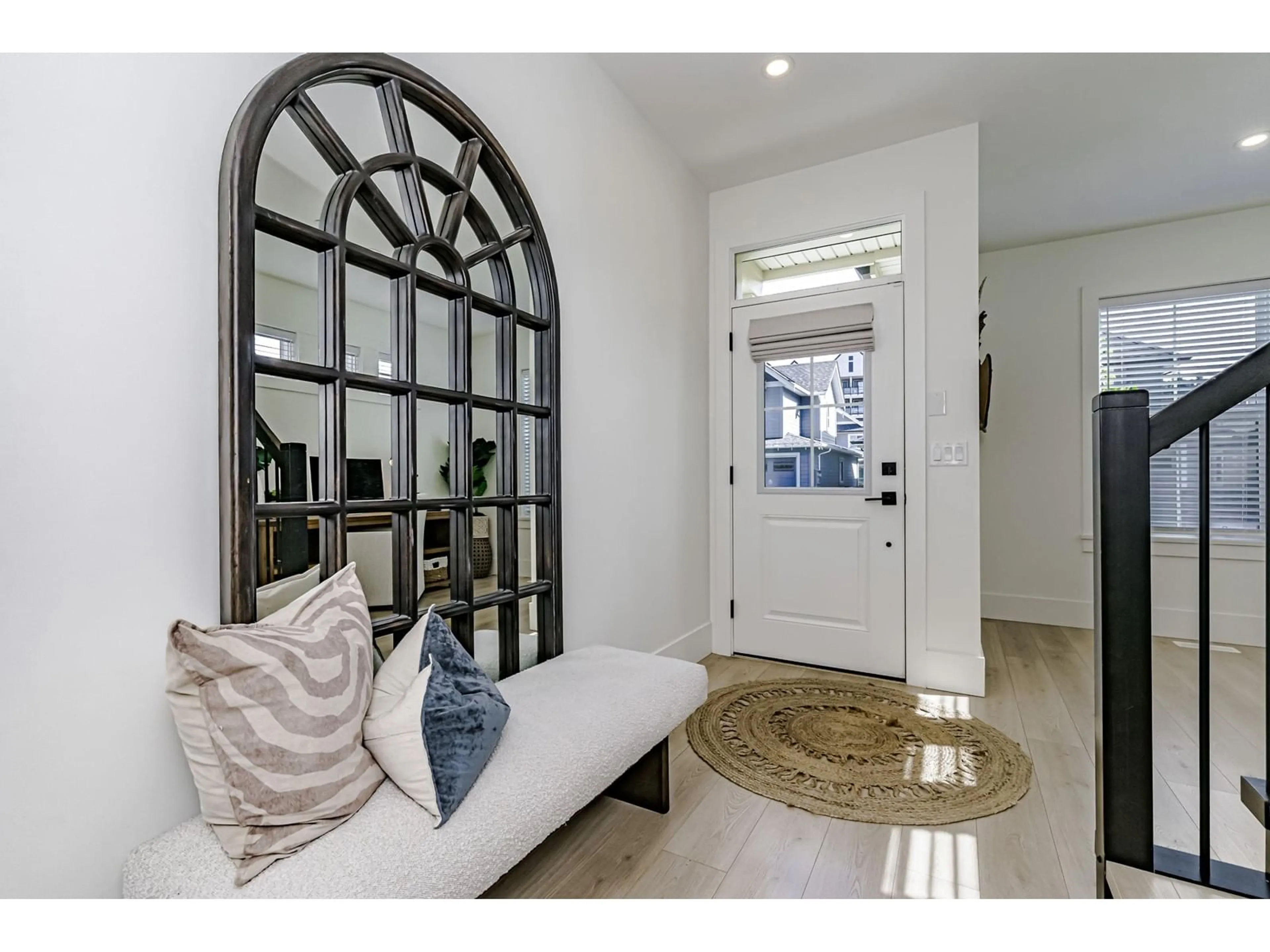 Indoor entryway for 53 - 46211 PROMONTORY ROAD, Chilliwack British Columbia V2R0E5