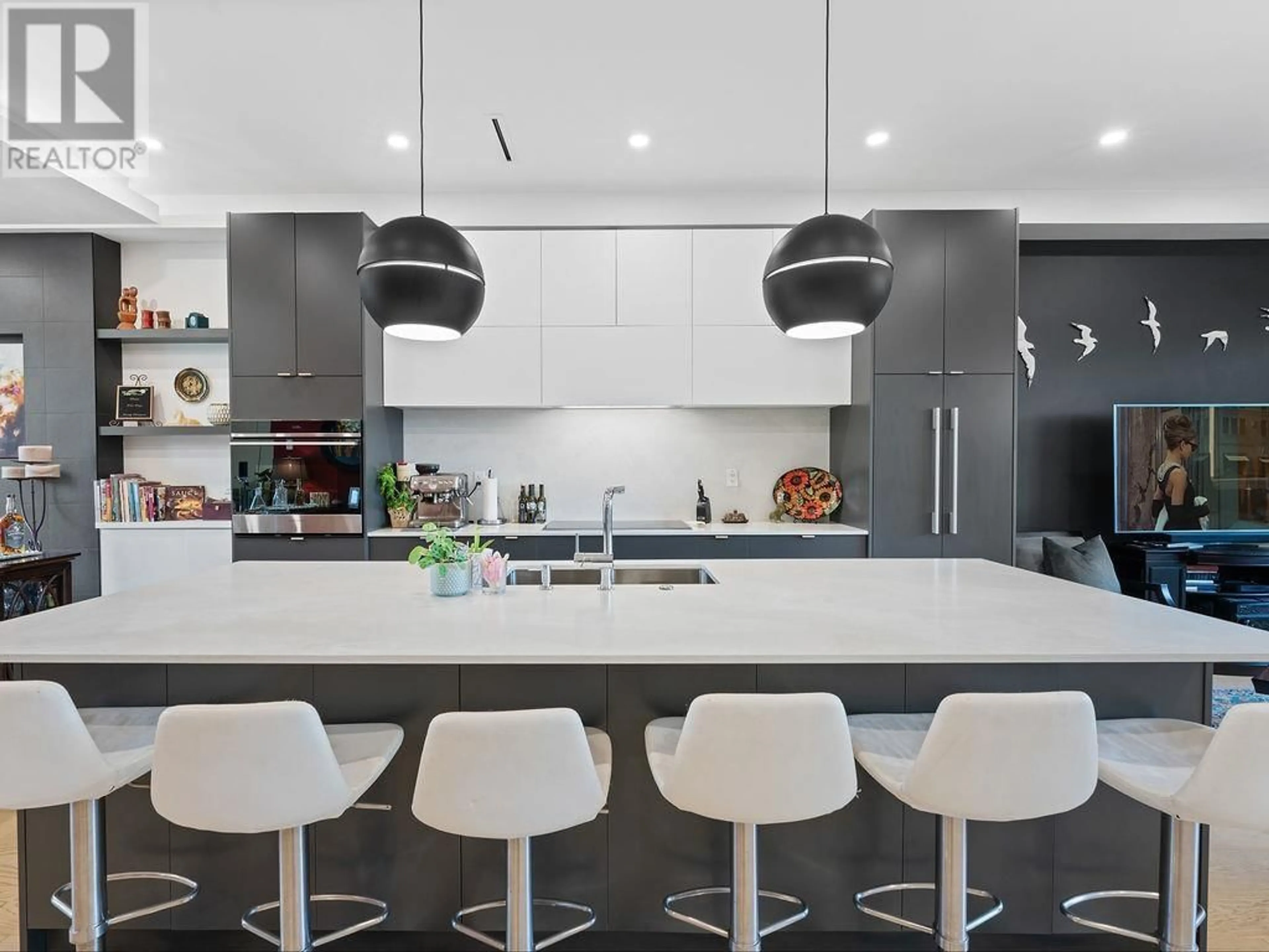 Contemporary kitchen, unknown for 609 4TH STREET, North Vancouver British Columbia V7L1J9