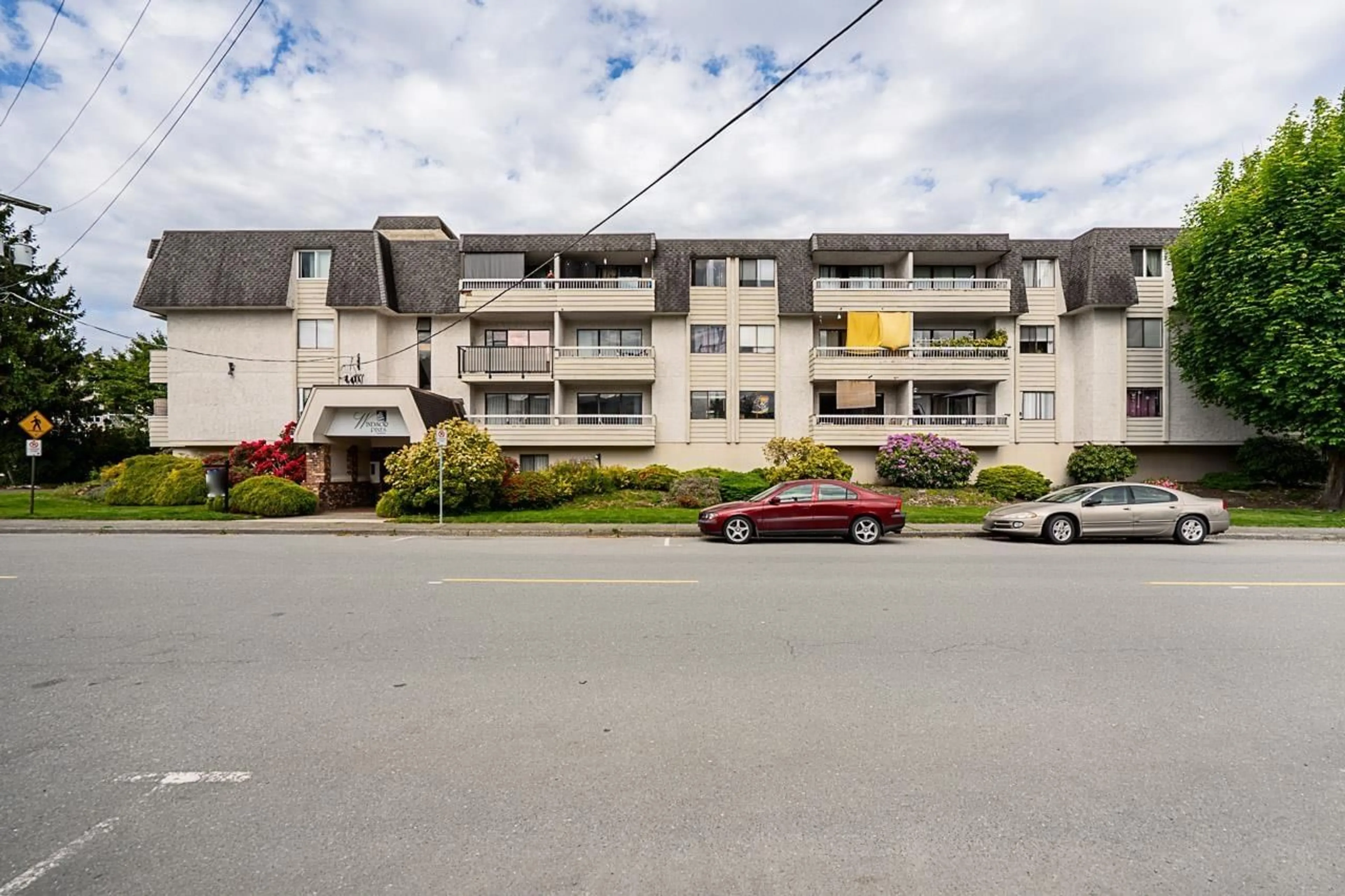 A pic from outside/outdoor area/front of a property/back of a property/a pic from drone, street for 110 - 9477 COOK STREET, Chilliwack British Columbia V2P4J8