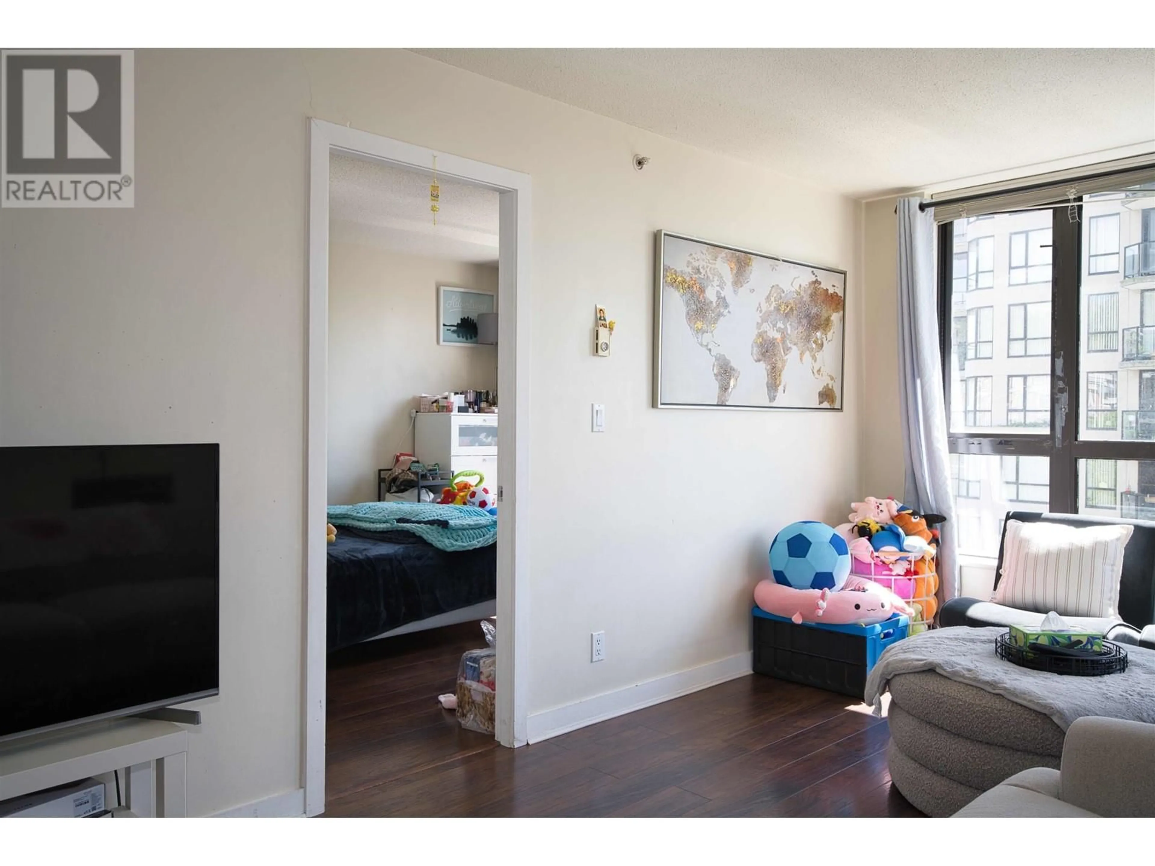 A pic of a room for 607 - 833 AGNES STREET, New Westminster British Columbia V3M0B1