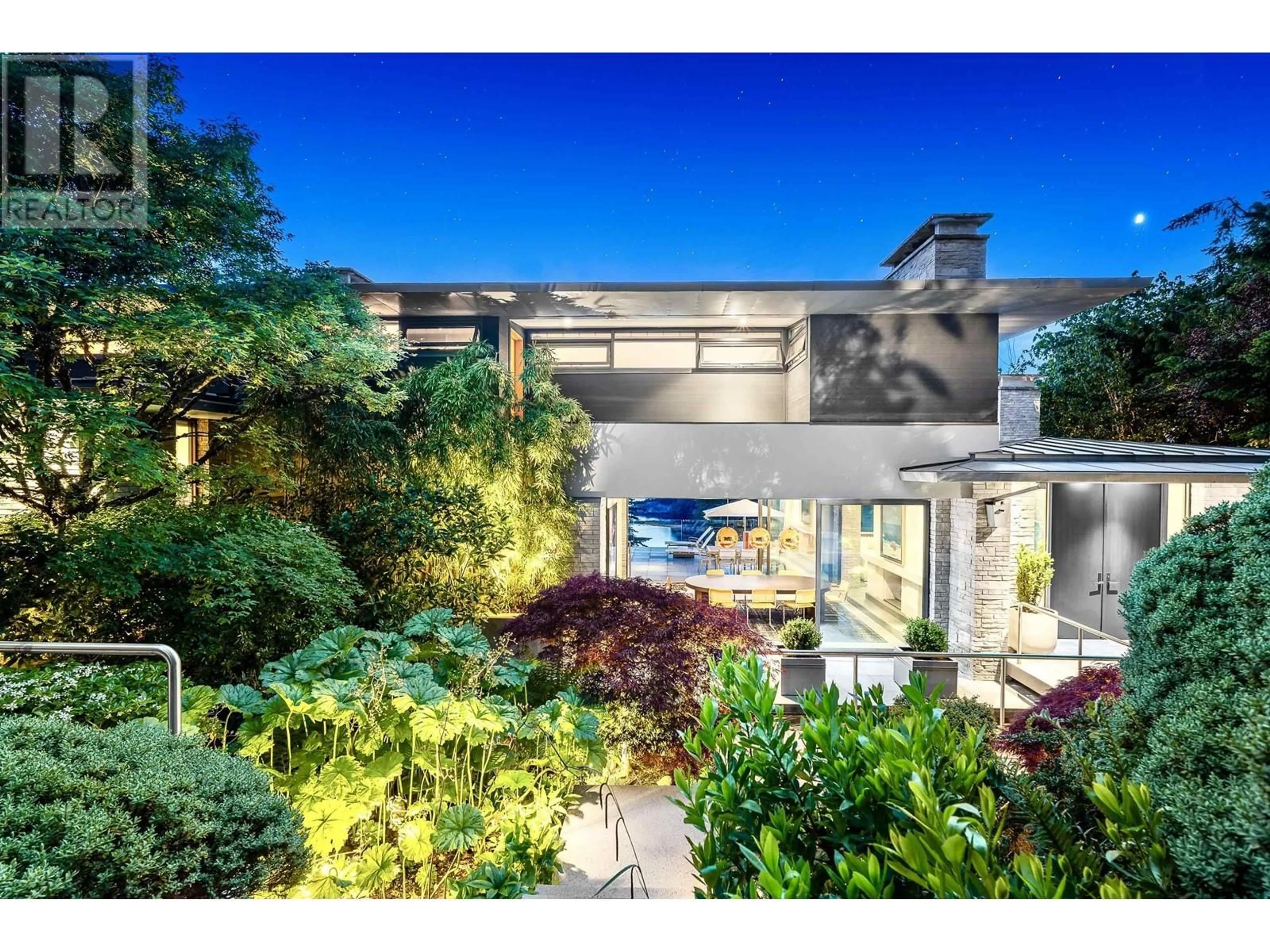 A pic from outside/outdoor area/front of a property/back of a property/a pic from drone, street for 6275 ST. GEORGES CRESCENT, West Vancouver British Columbia V7W1Z3