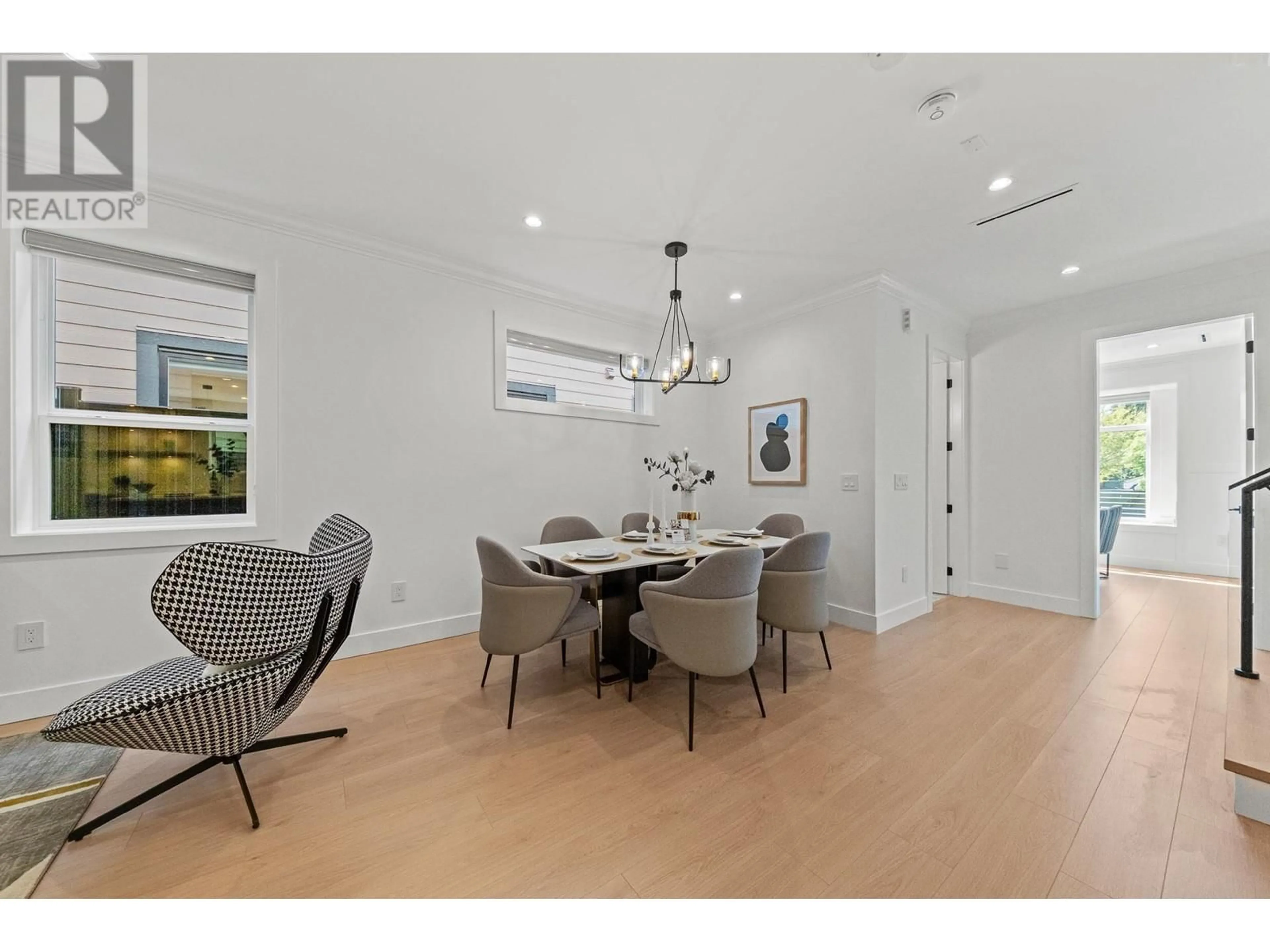 Dining room, wood/laminate floor for 7220 RAILWAY AVENUE, Richmond British Columbia V7C3J8