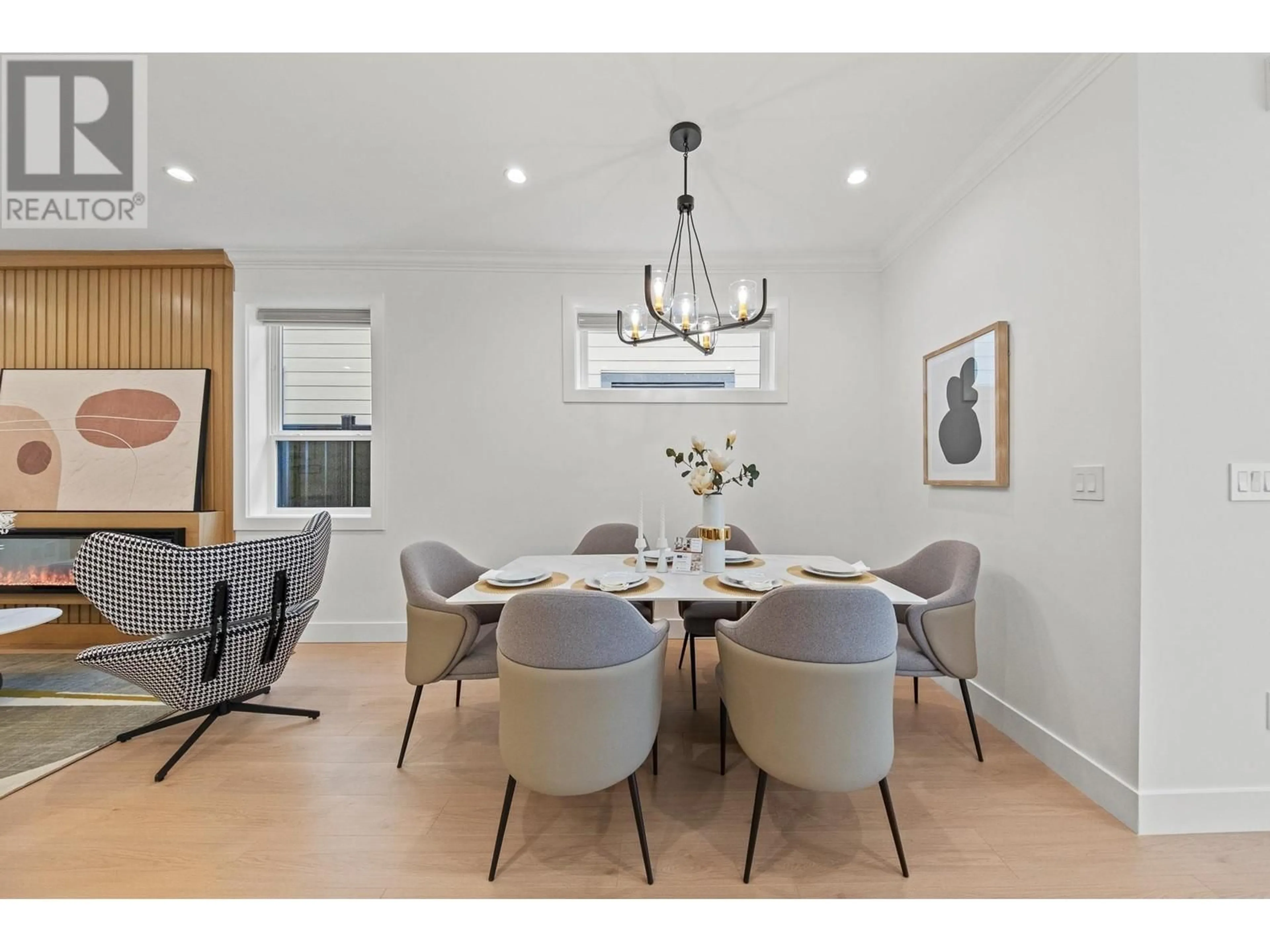 Dining room, wood/laminate floor for 7220 RAILWAY AVENUE, Richmond British Columbia V7C3J8
