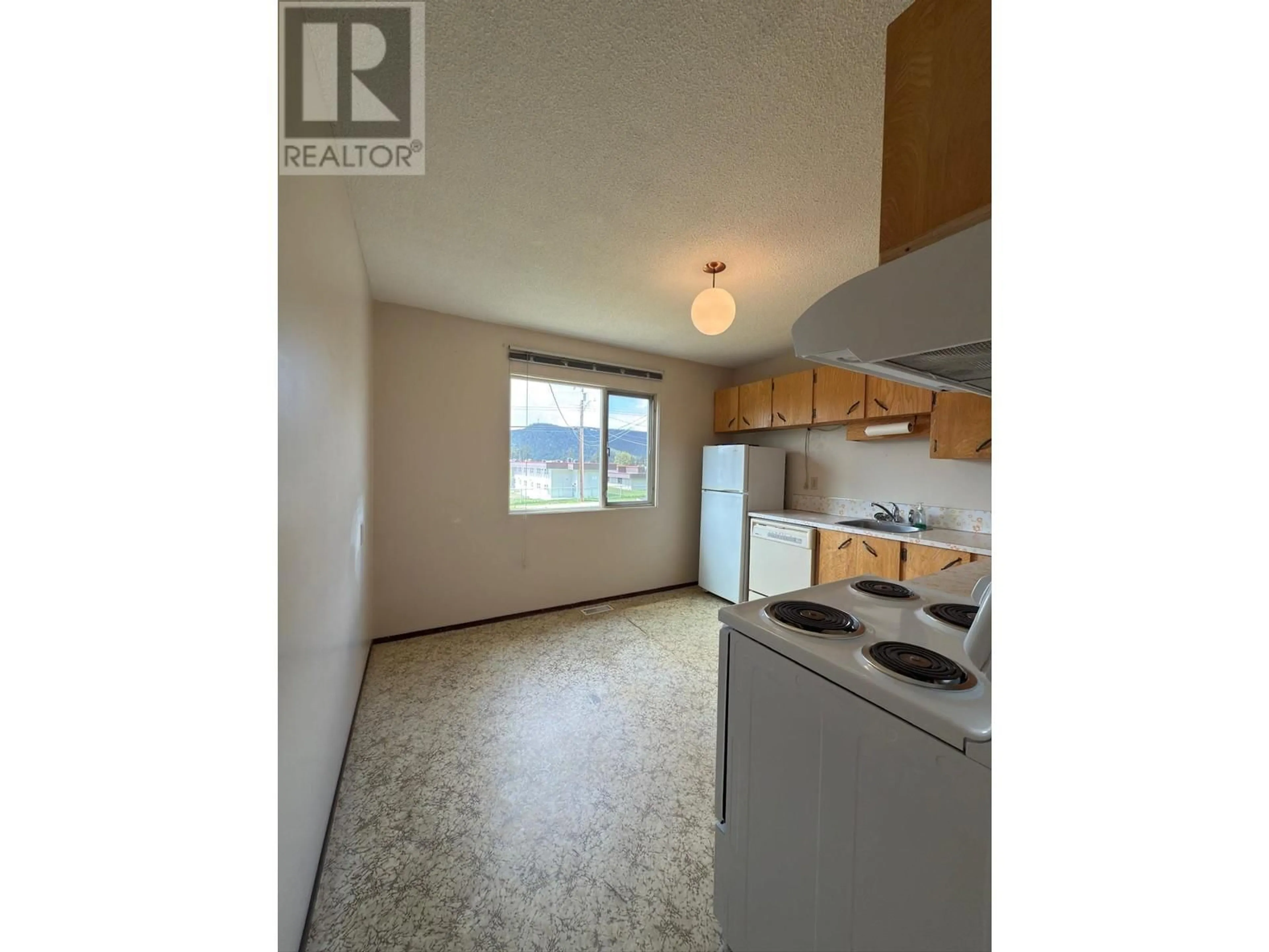 Standard kitchen, unknown for 980 WESTERN AVENUE, Williams Lake British Columbia V2G2J6