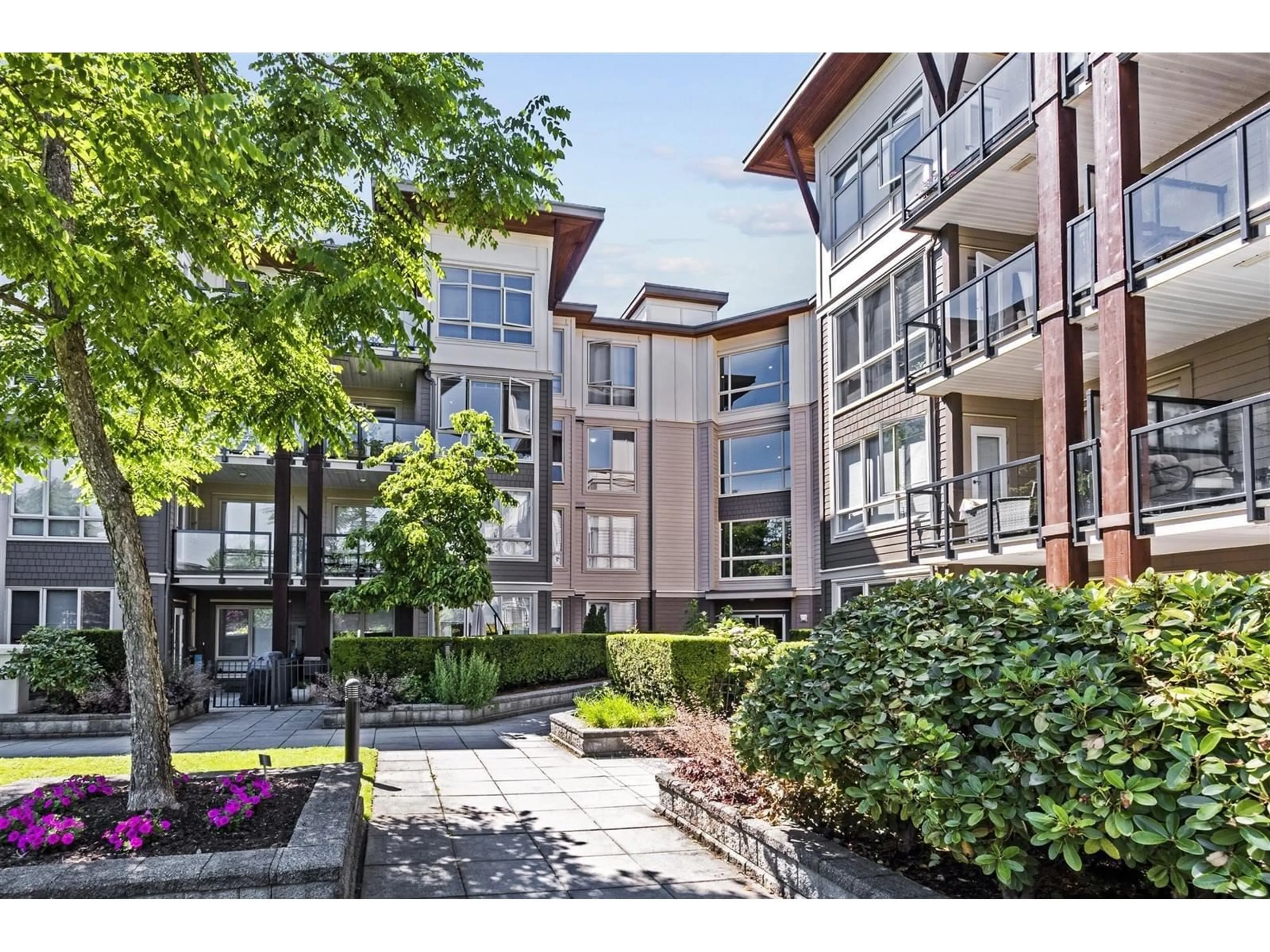 Patio, street for 332 - 15918 26, Surrey British Columbia V3Z5K3